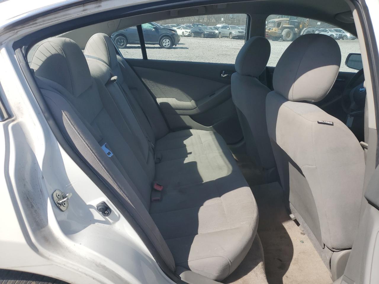 2012 Nissan Altima - Image 10