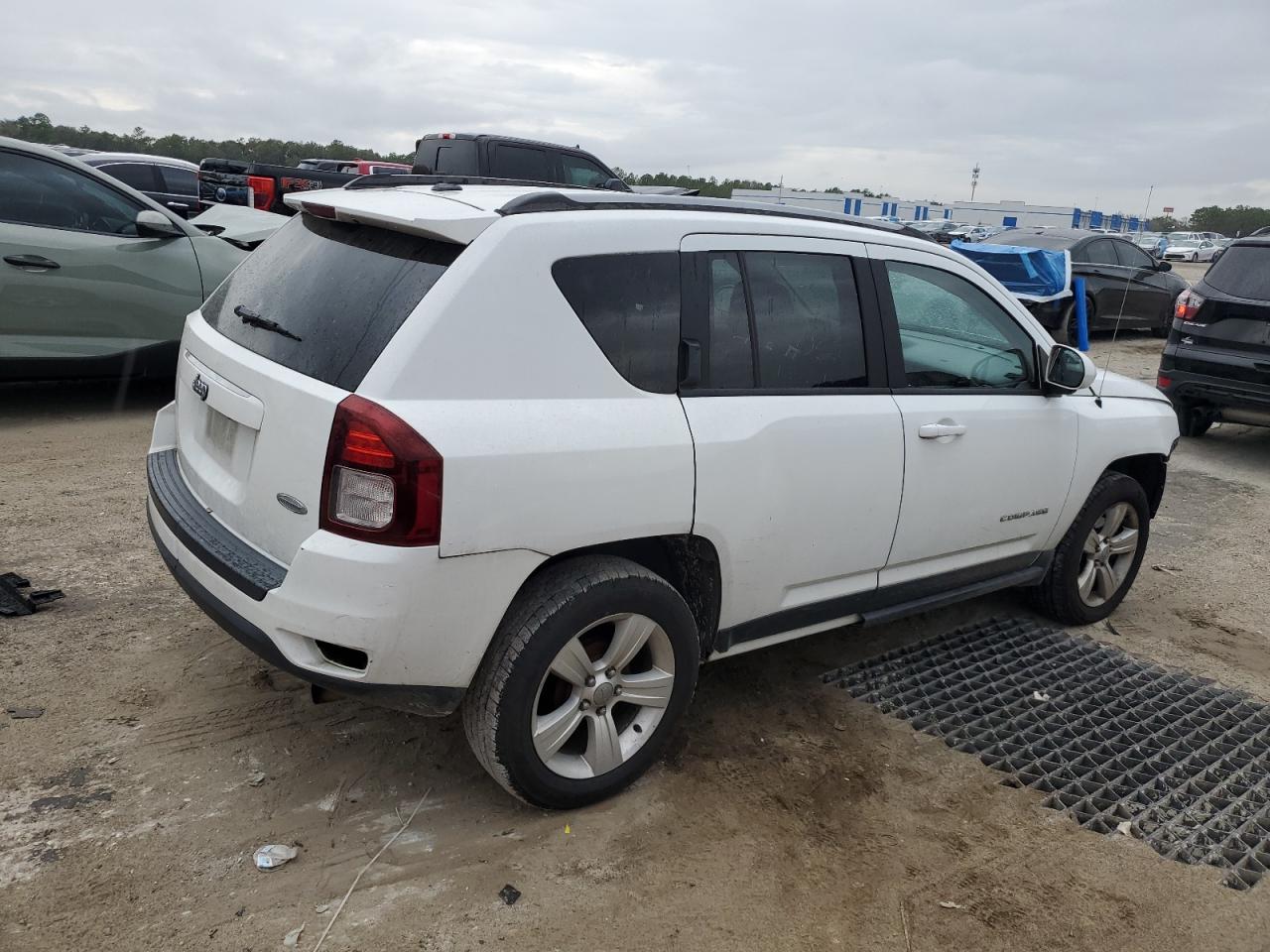 2016 Jeep Compass - Image 3