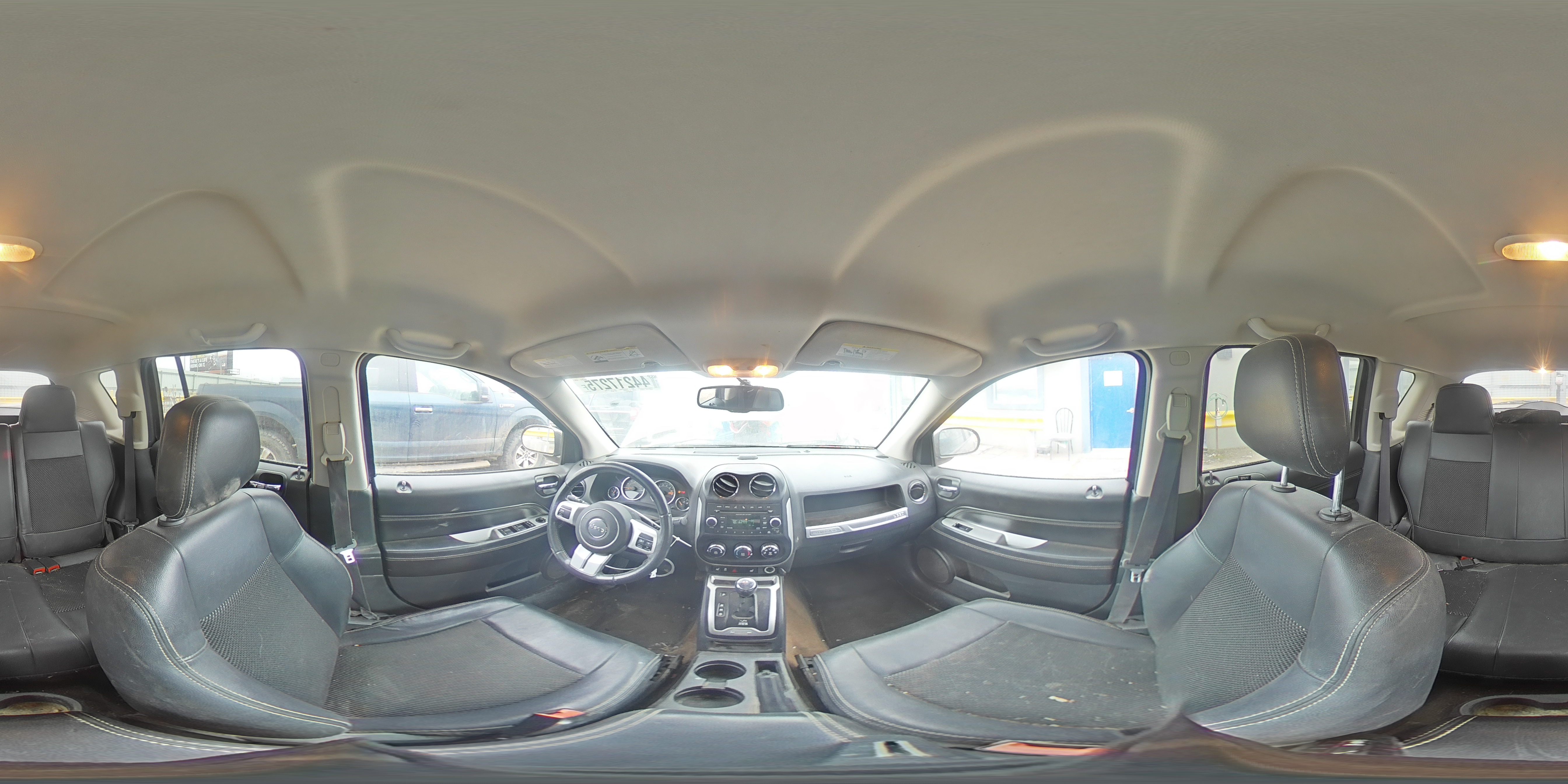 2016 Jeep Compass - Image 13
