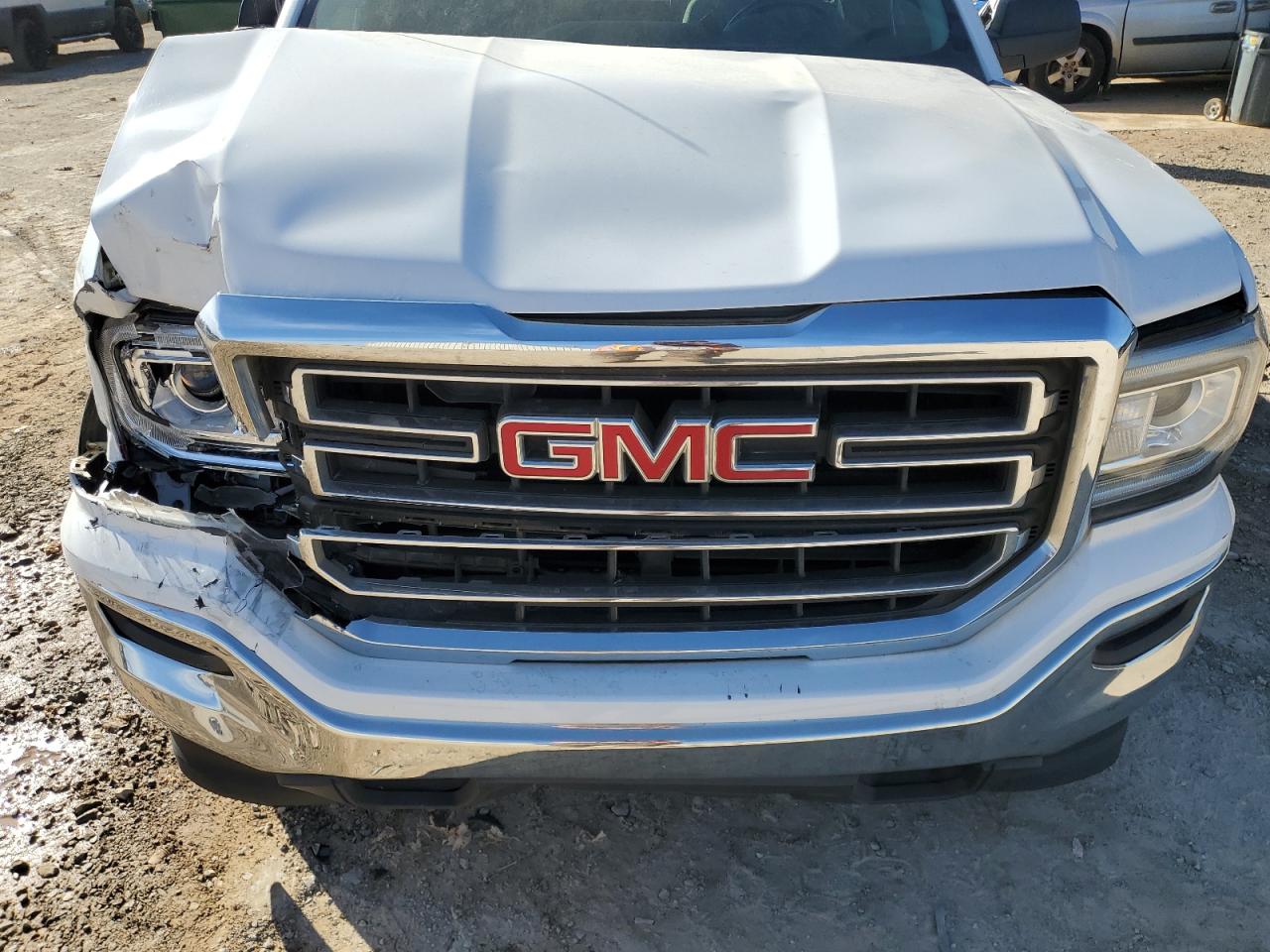 2017 GMC Sierra - Image 11