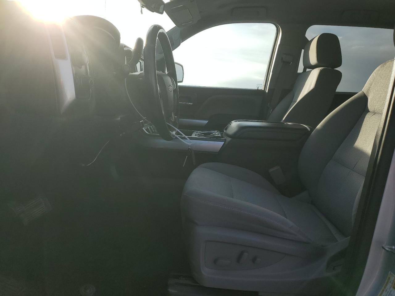 2015 Chevrolet Silverado - Image 7