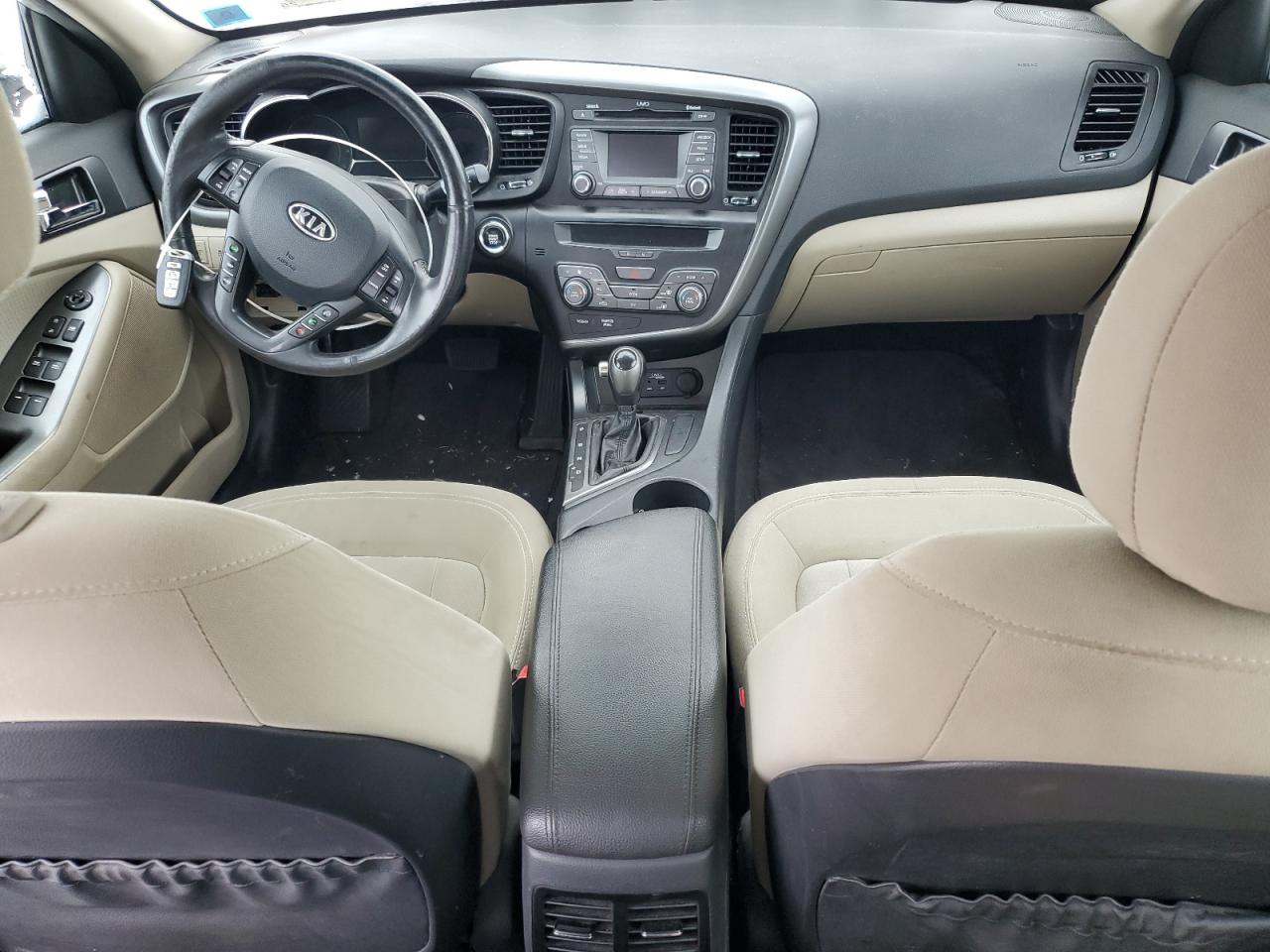 2011 Kia Optima - Image 8