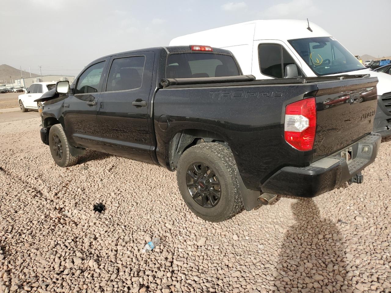 2015 Toyota Tundra - Image 2