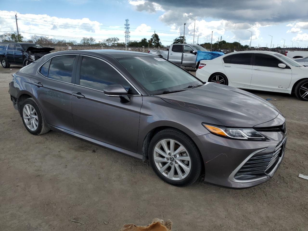 2023 Toyota Camry - Image 4