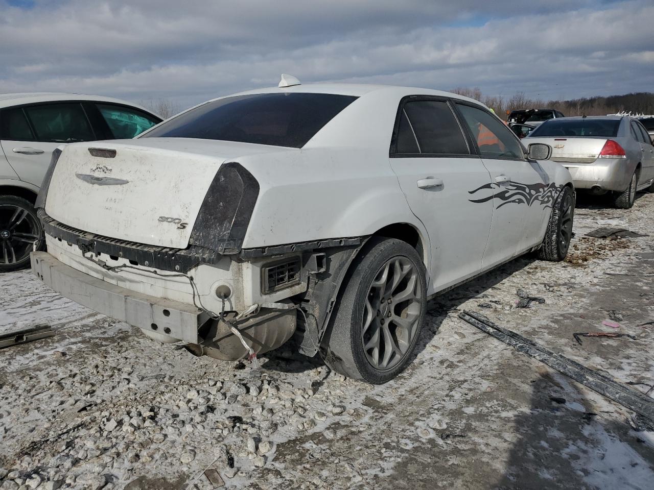 2015 Chrysler 300 - Image 3
