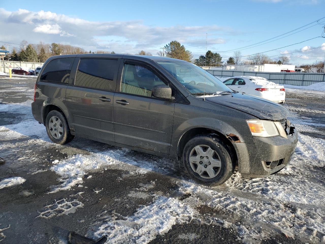 2010 Dodge Caravan - Image 4