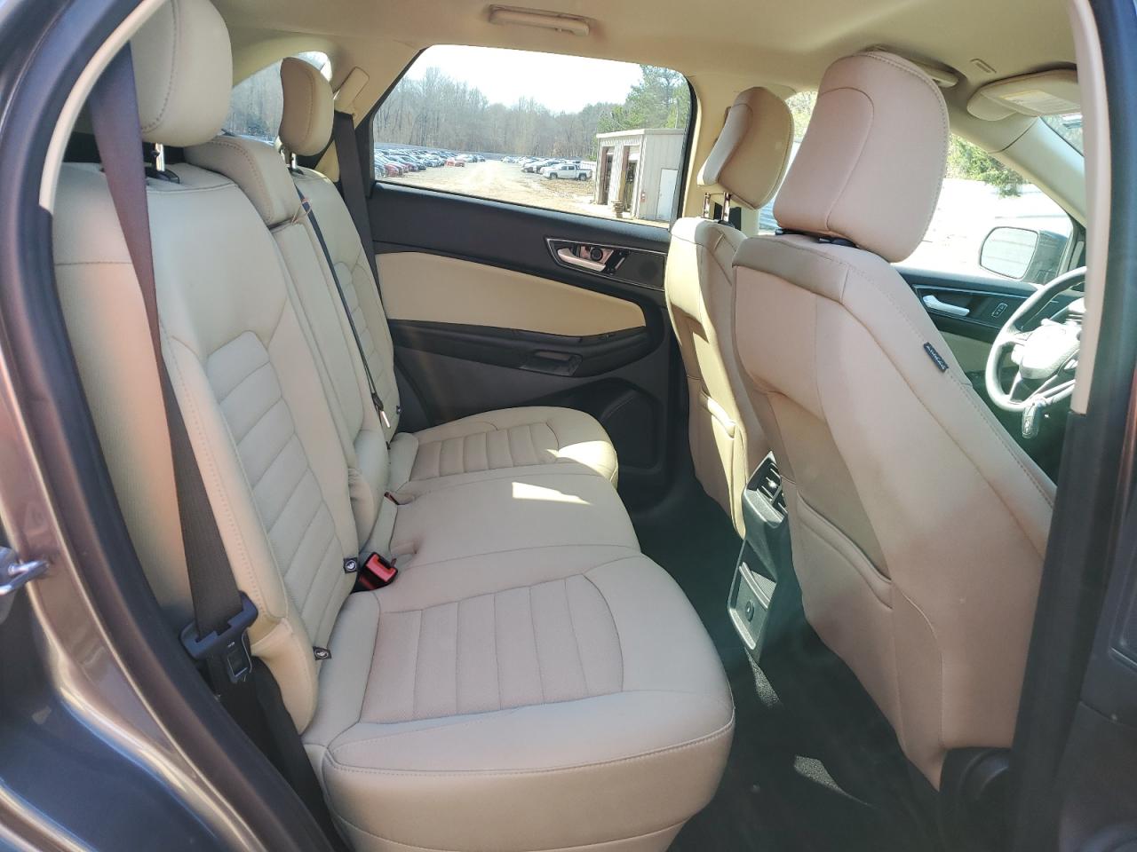 2023 Ford Edge - Image 11