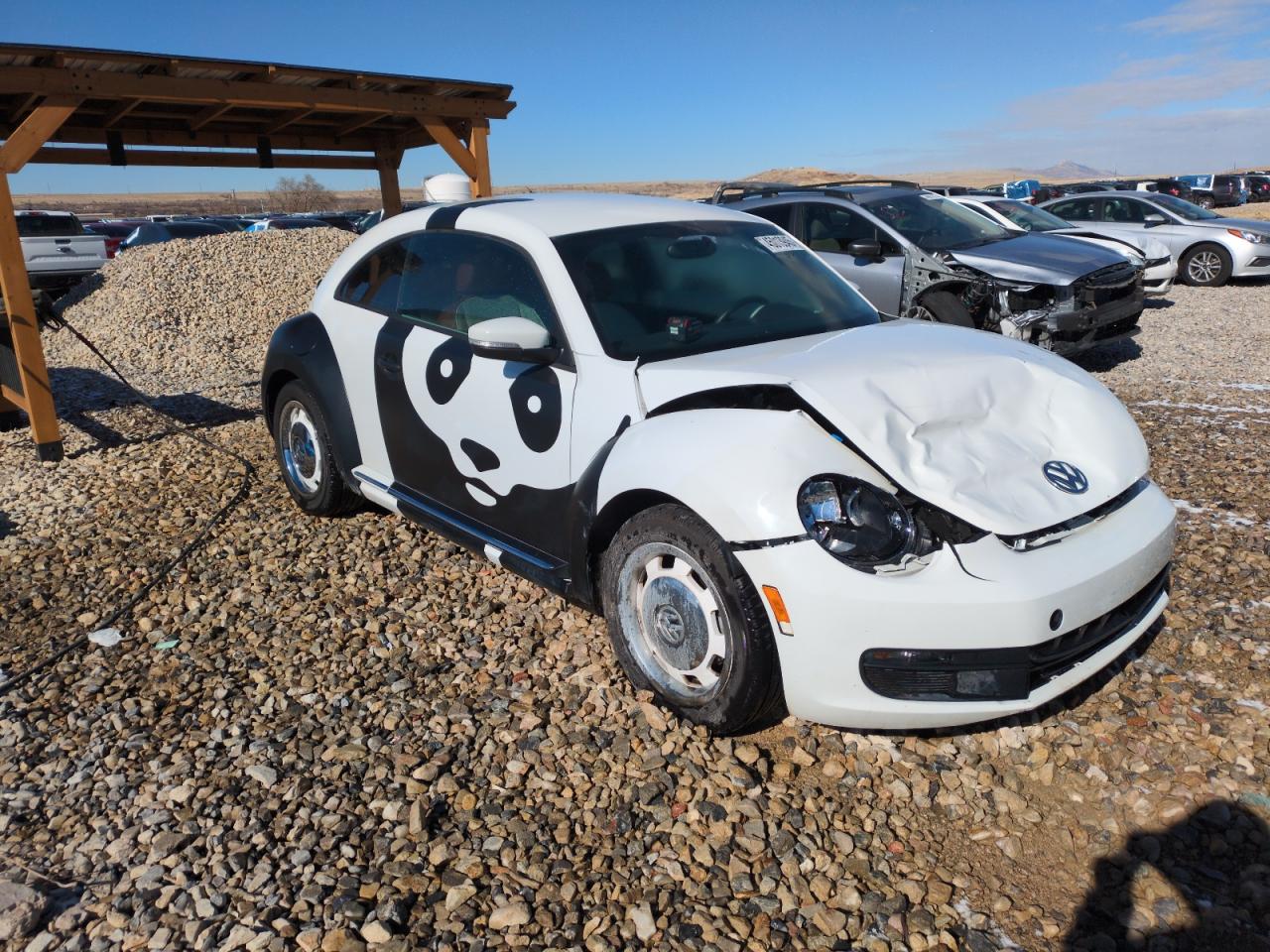 2015 Volkswagen Beetle - Image 4