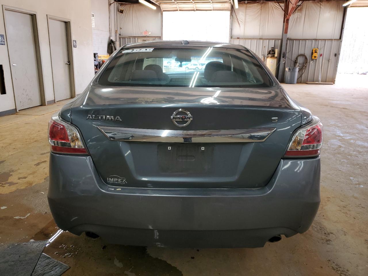 2015 Nissan Altima - Image 6