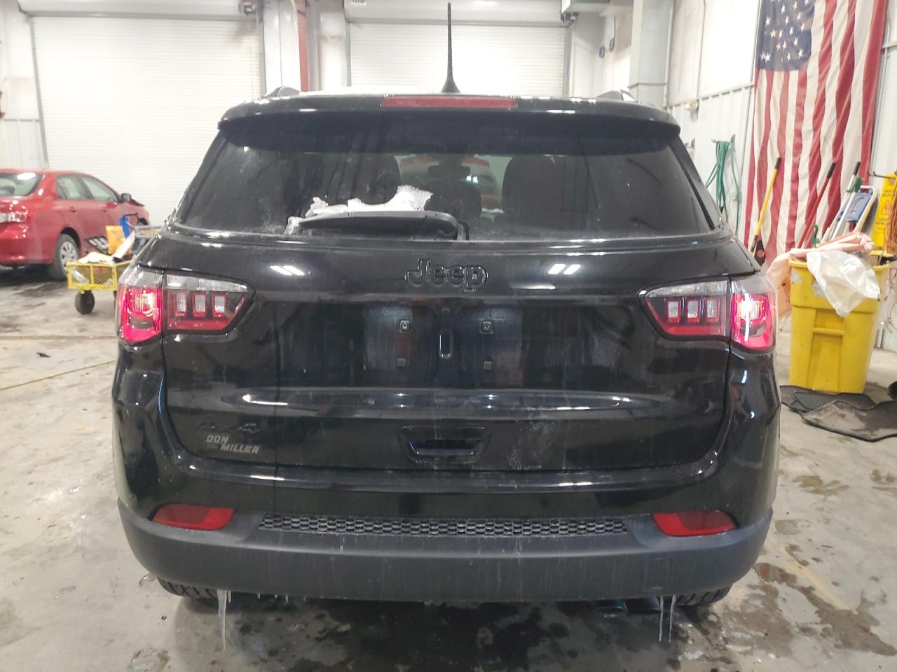 2020 Jeep Compass - Image 6