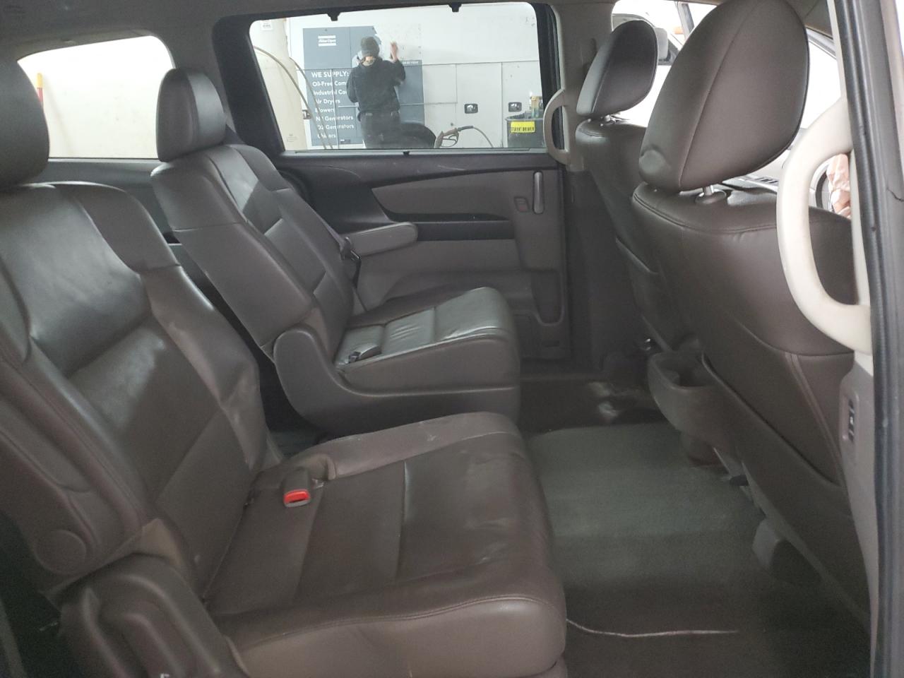 2011 Honda Odyssey - Image 11