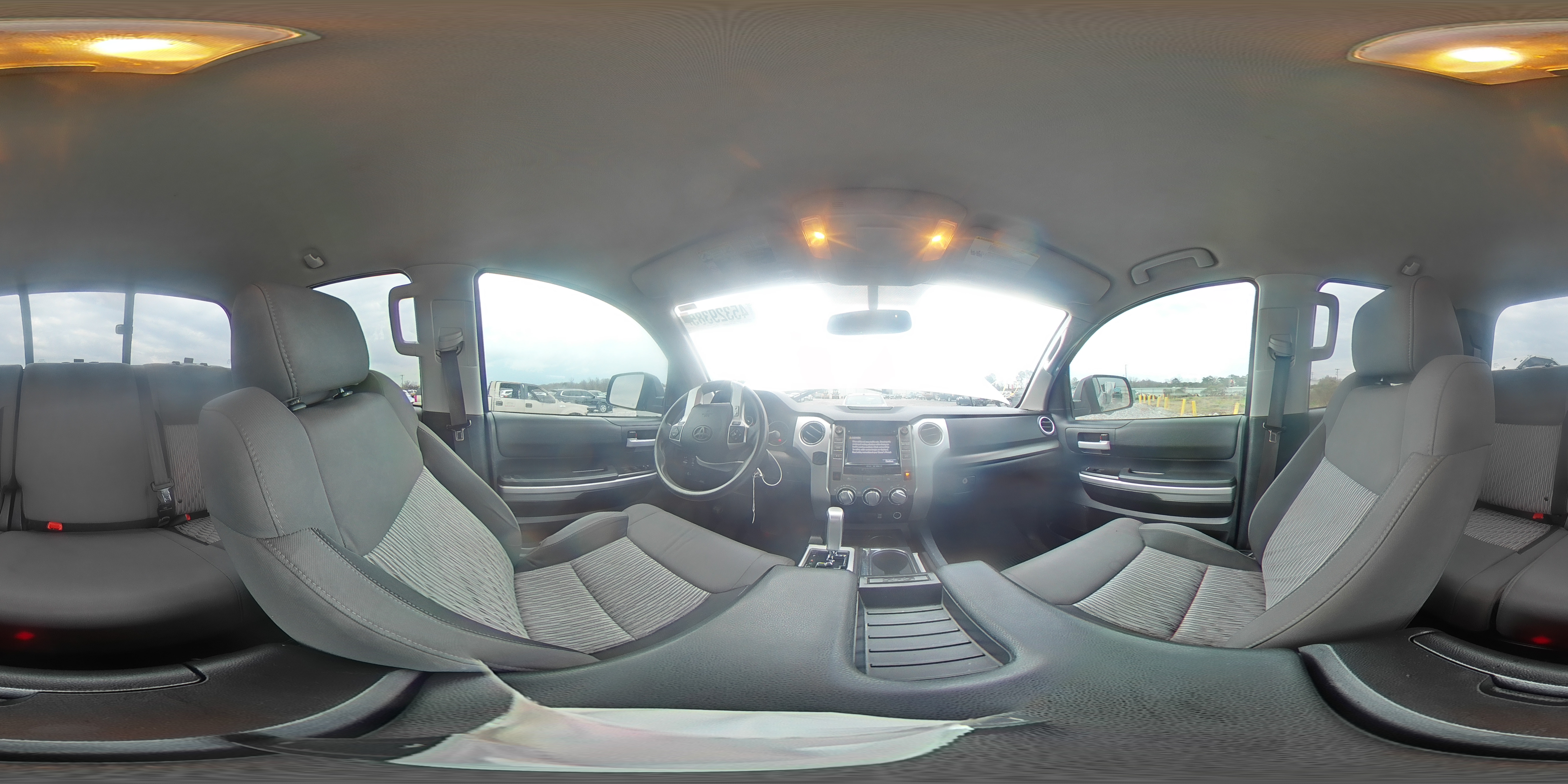 2014 Toyota Tundra - Image 13