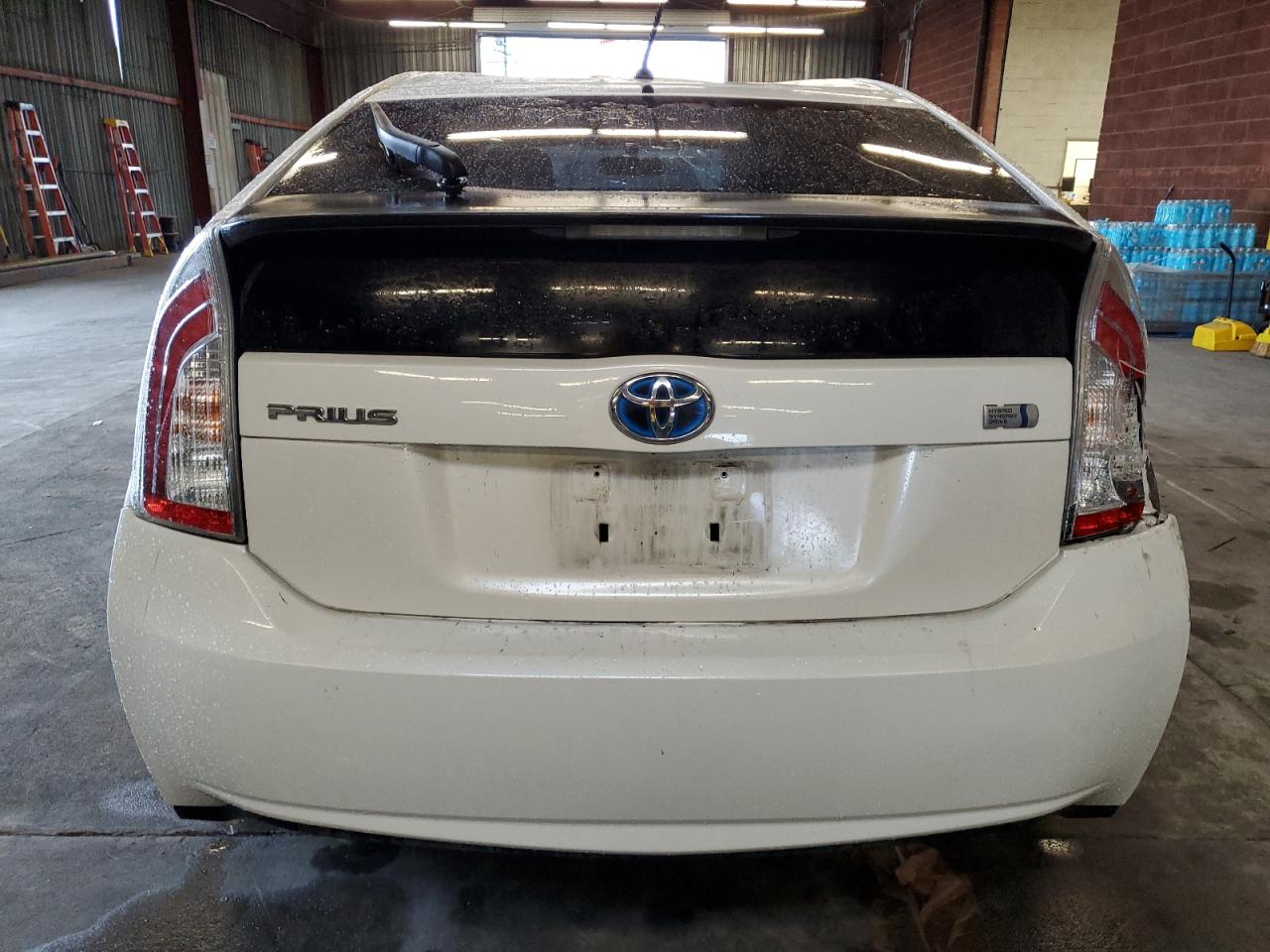 2014 Toyota Prius - Image 6