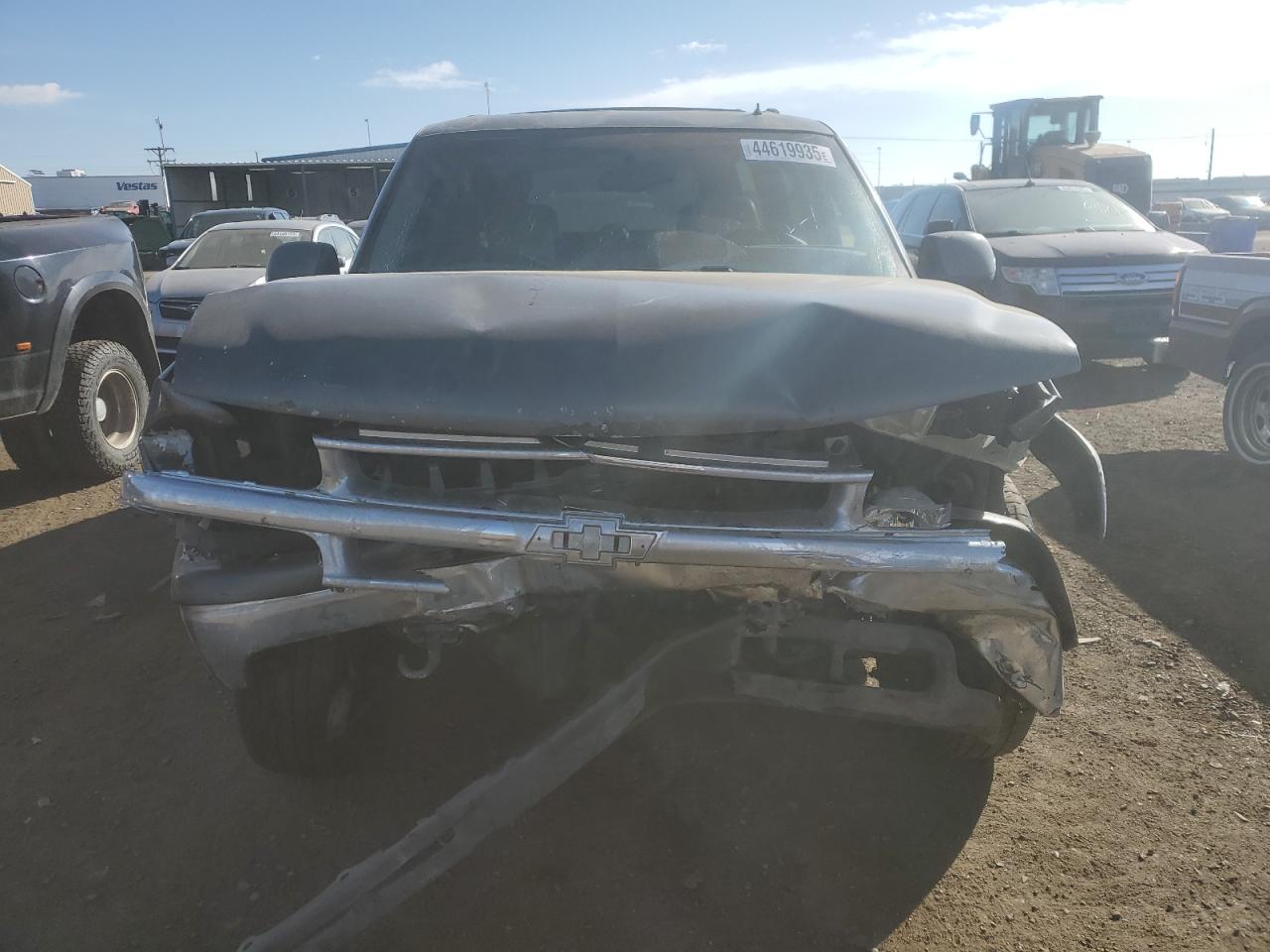 2002 Chevrolet Suburban - Image 5