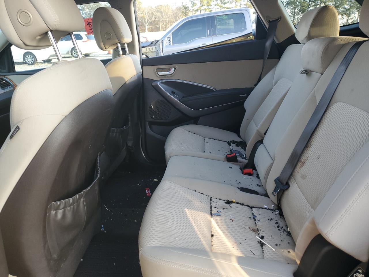 2013 Hyundai Santa Fe - Image 11