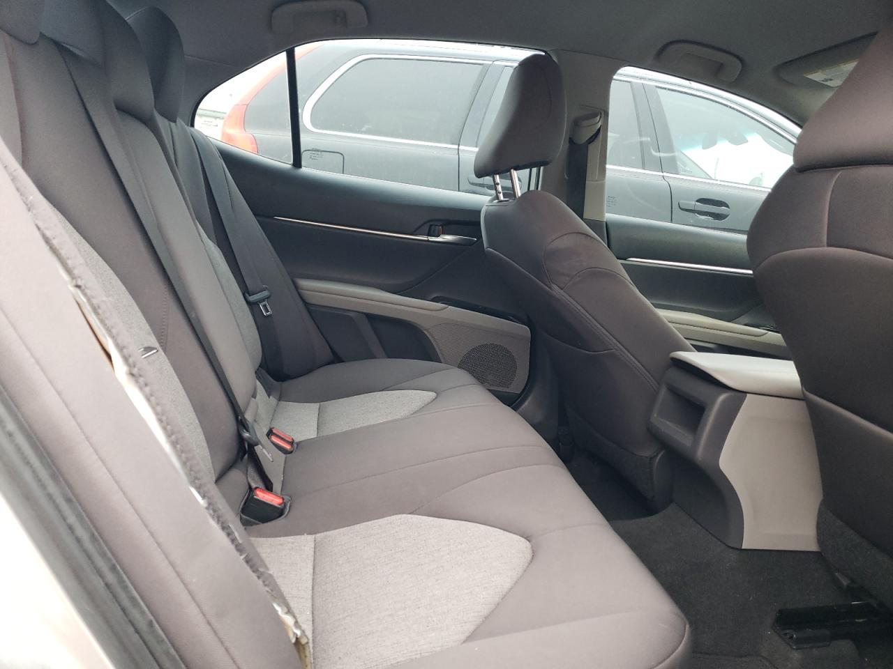 2019 Toyota Camry - Image 10