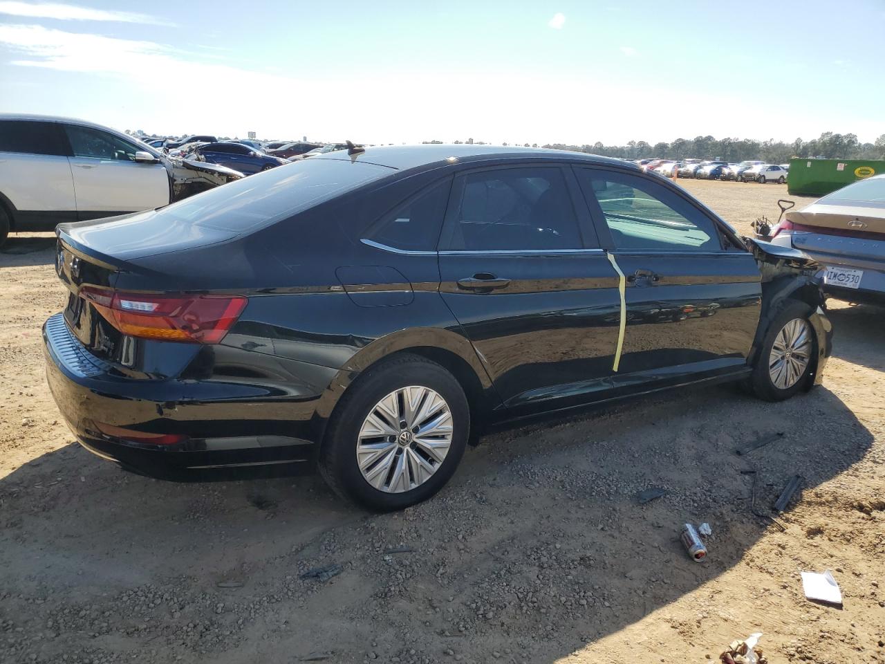 2019 Volkswagen Jetta - Image 3