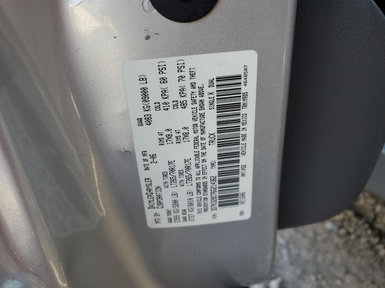 2006 Dodge RAM - Image 12