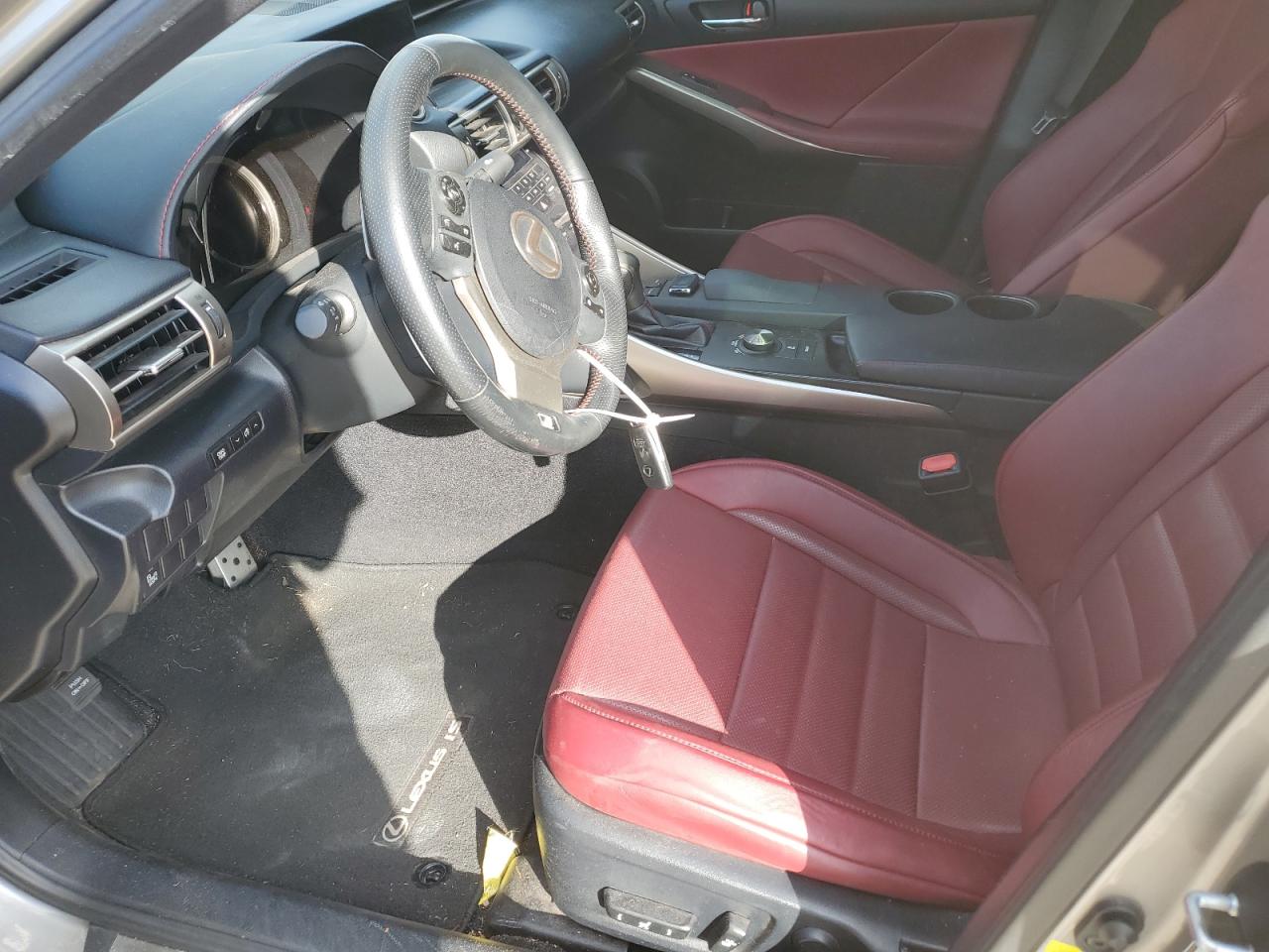 2015 Lexus IS - Image 7