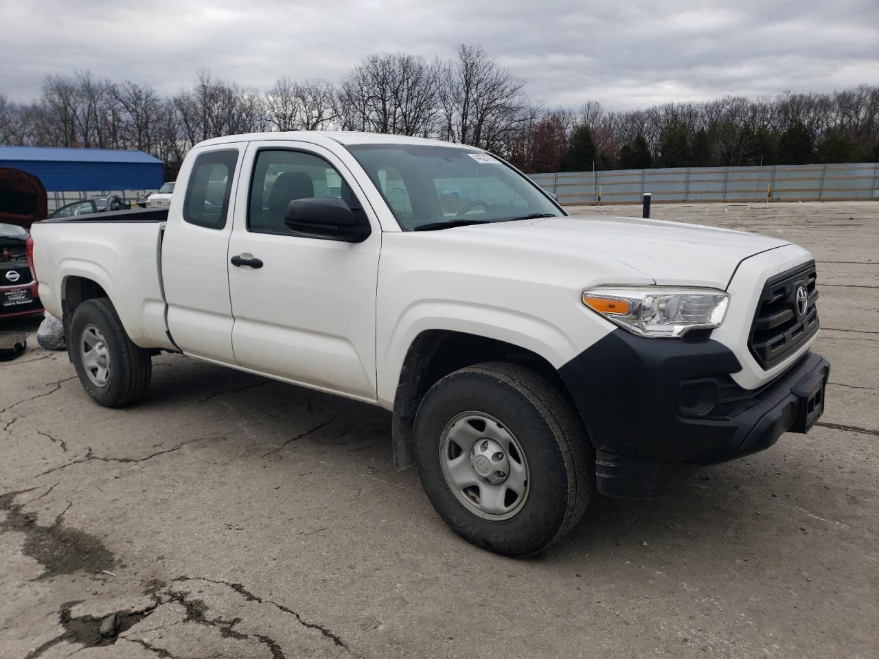2017 Toyota Tacoma - Image 4