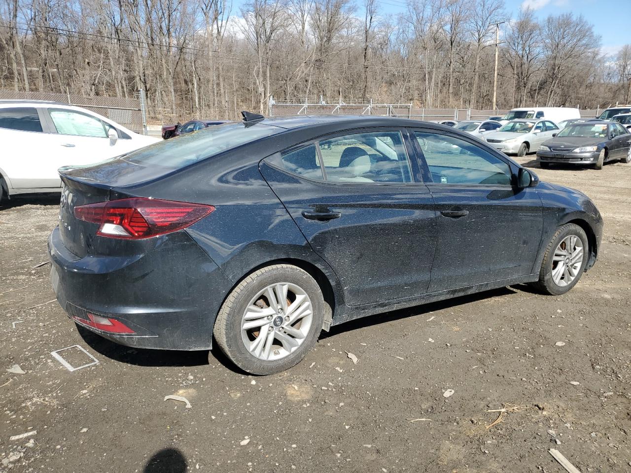 2020 Hyundai Elantra - Image 3