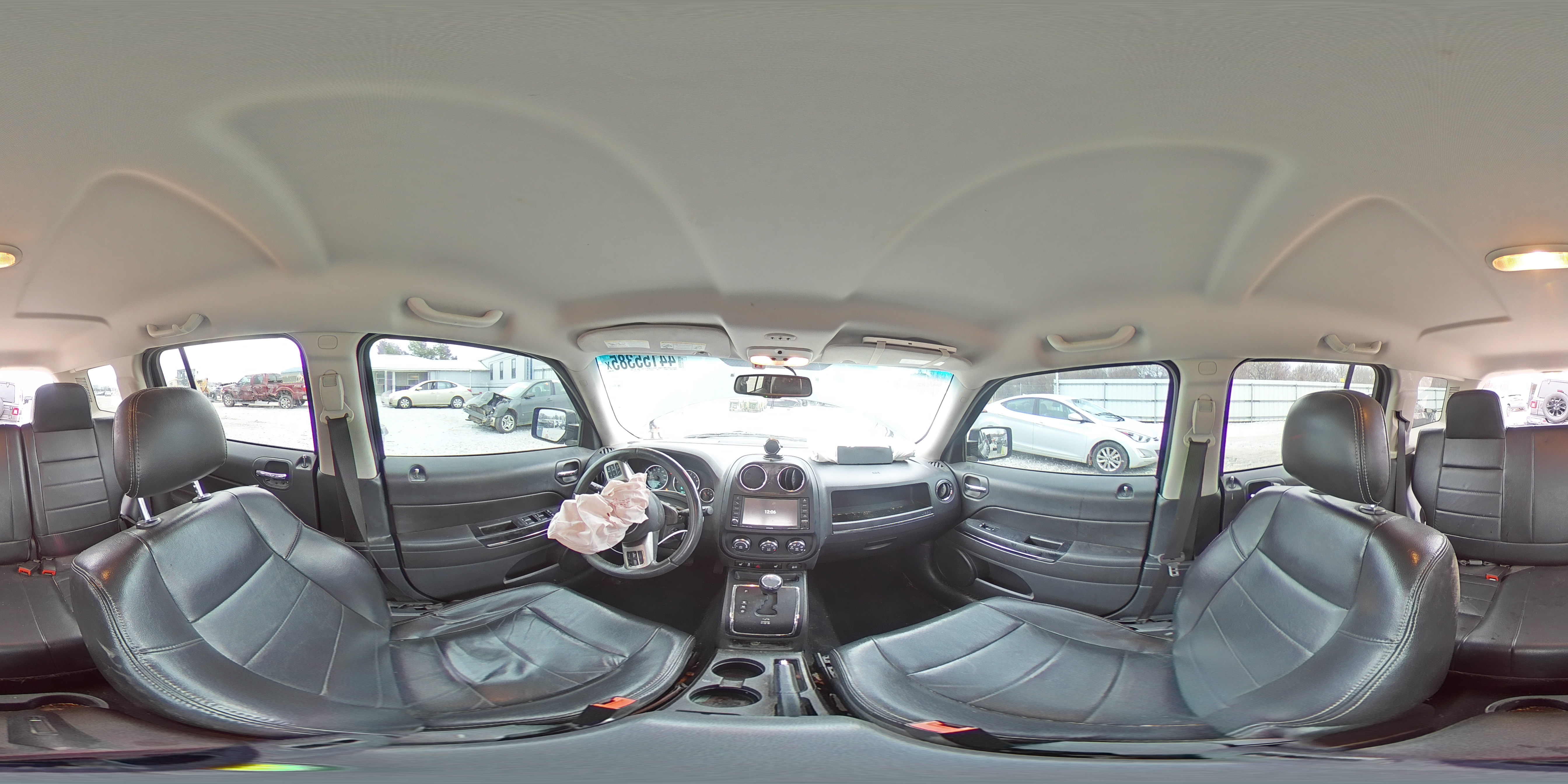 2012 Jeep Liberty (Patriot) - Image 14