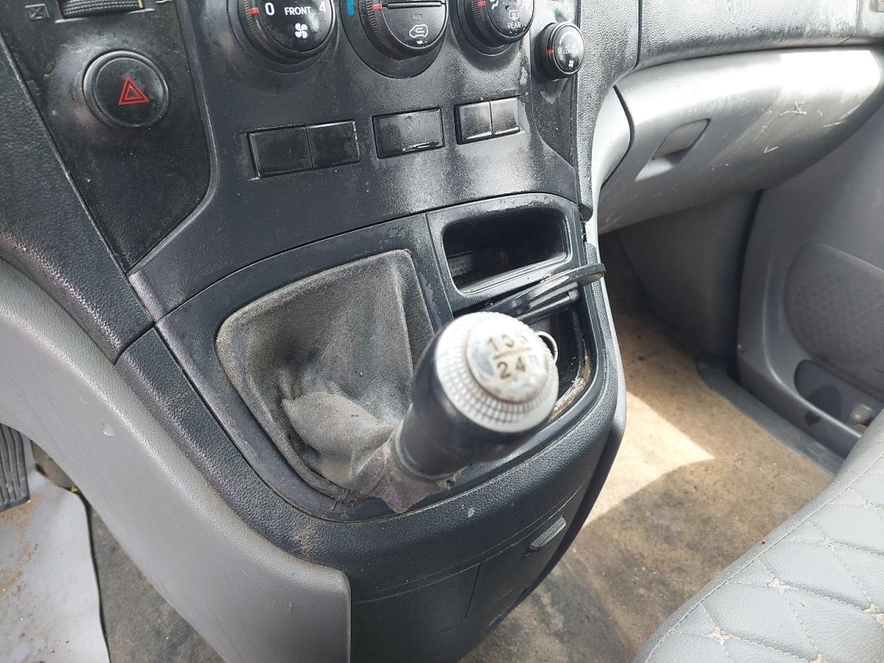 KMJWA37R6DU498243 - 2013 Hyundai H1 - #46766475