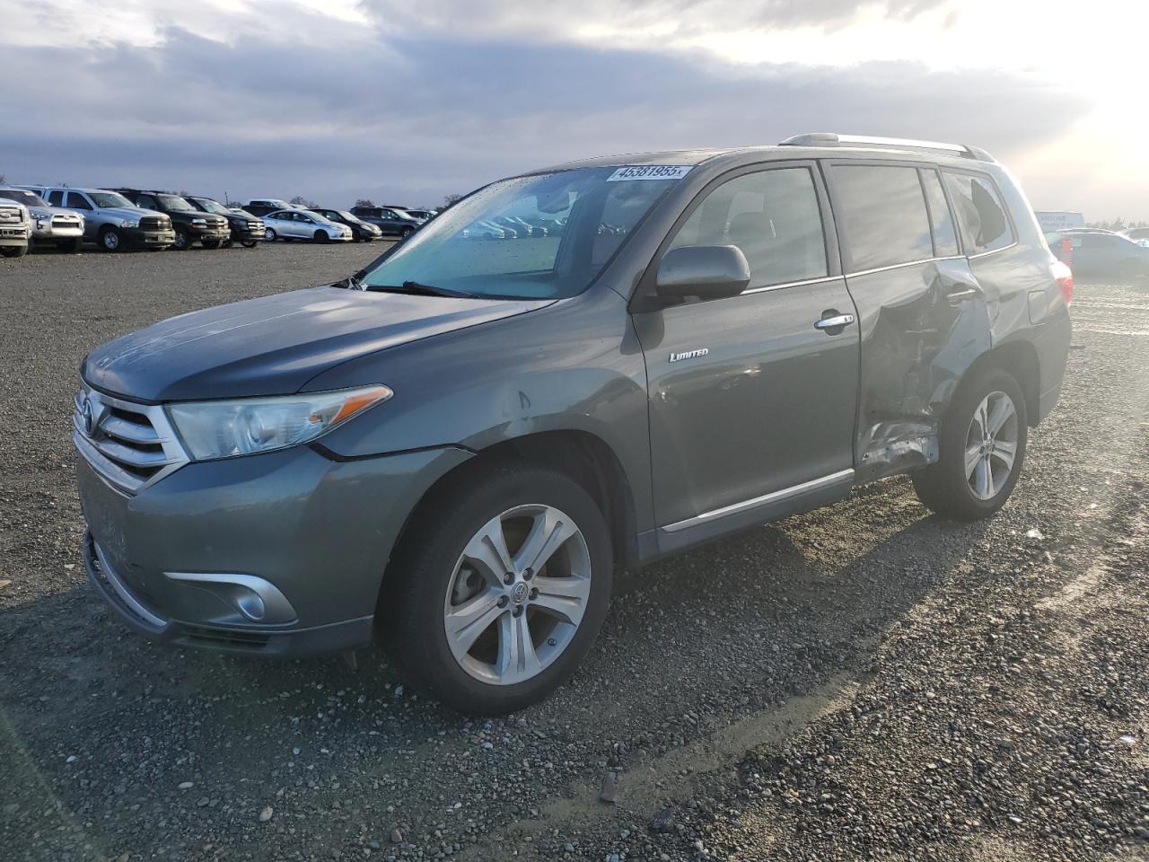 2012 Toyota Highlander - Image 1