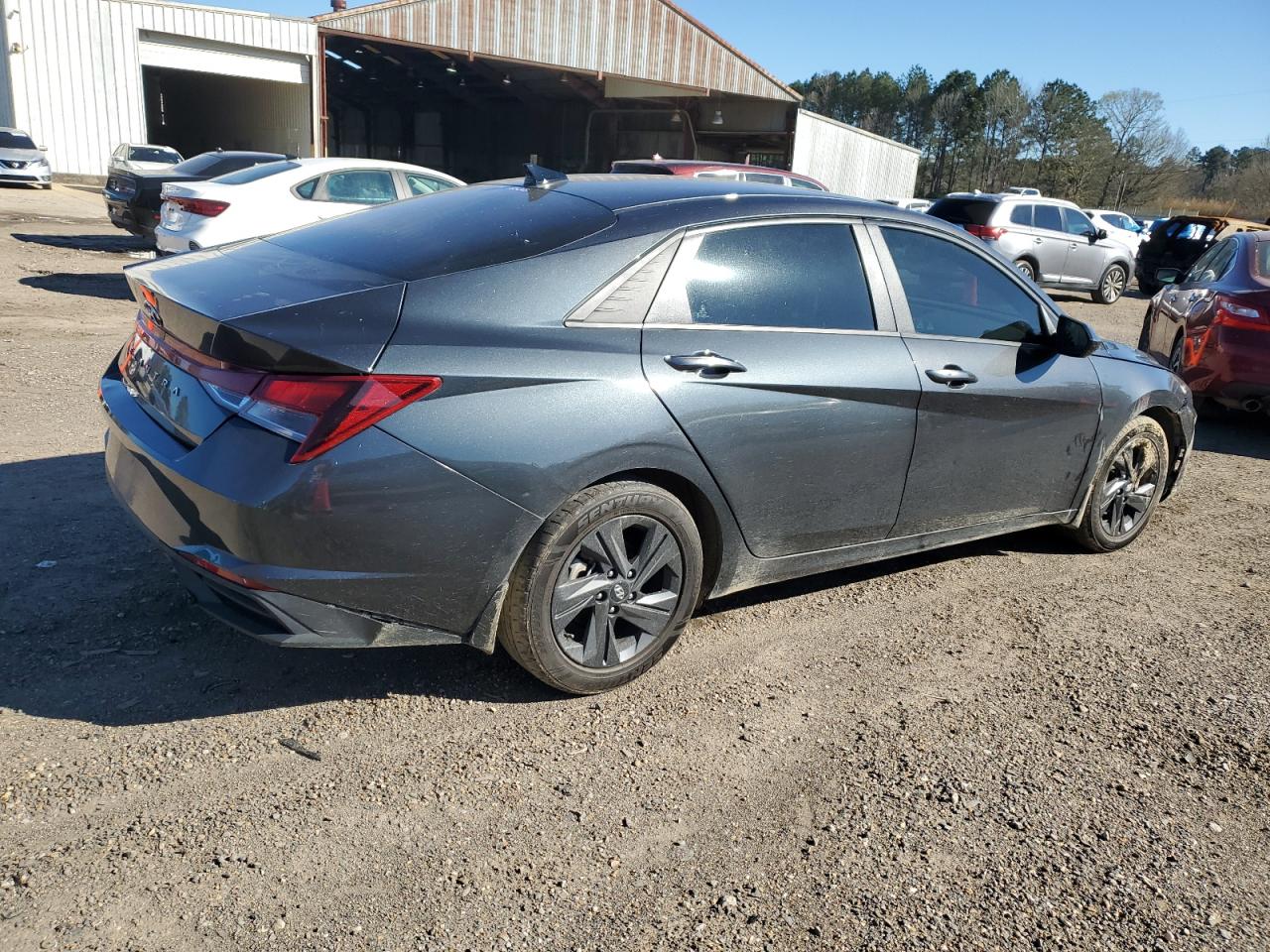 2023 Hyundai Elantra - Image 3