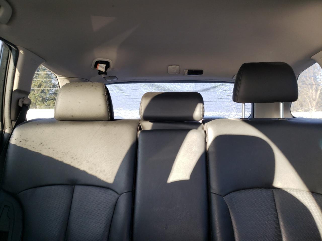 2013 Subaru Outback - Image 10