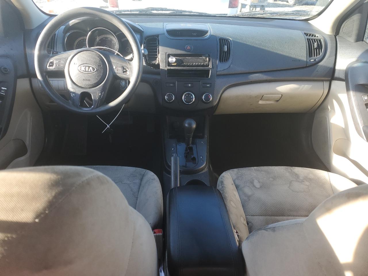 2010 Kia Forte - Image 8