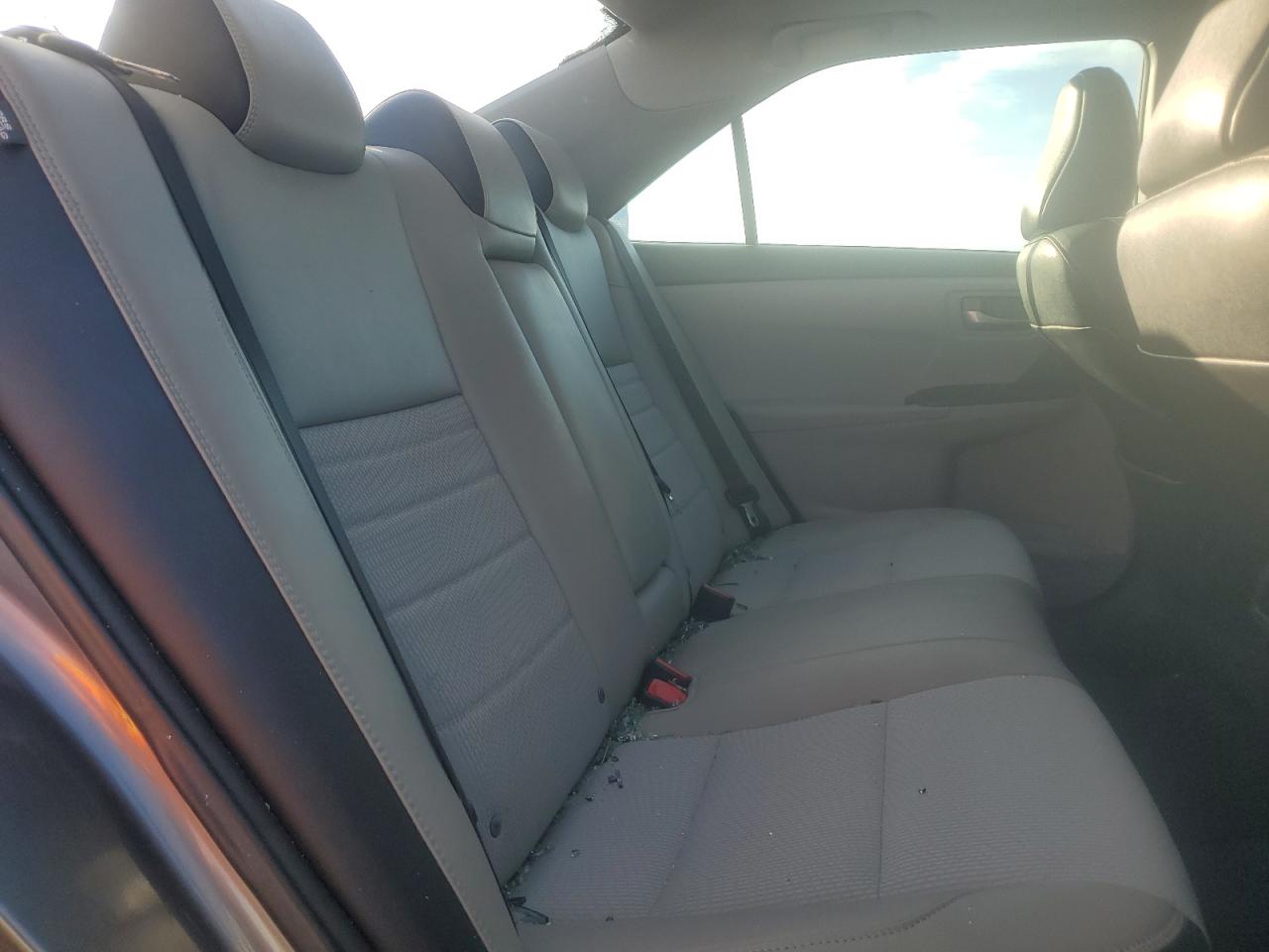 2016 Toyota Camry - Image 10