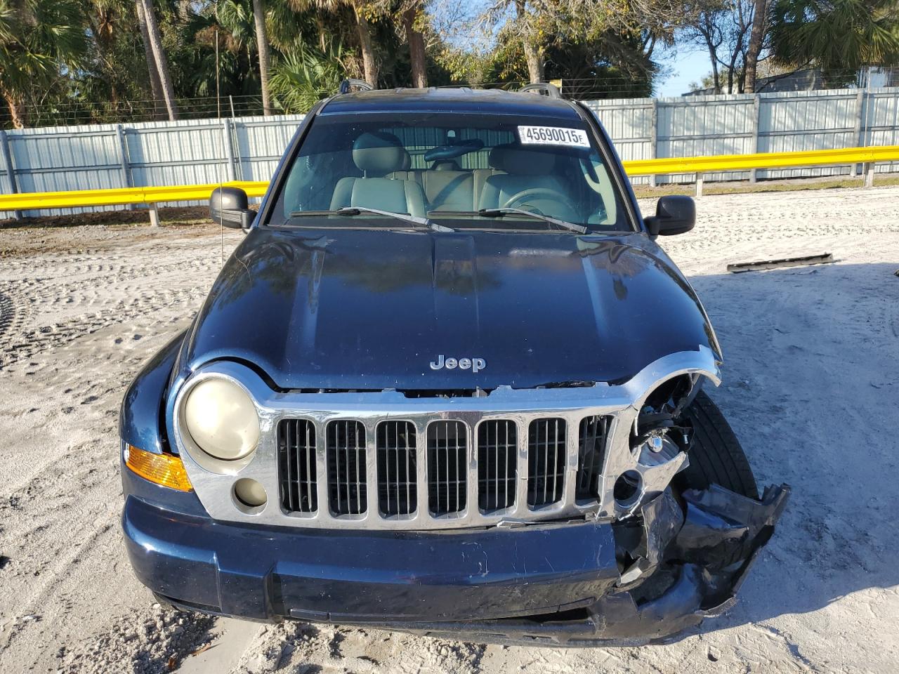 2005 Jeep Liberty (North America) - Image 5