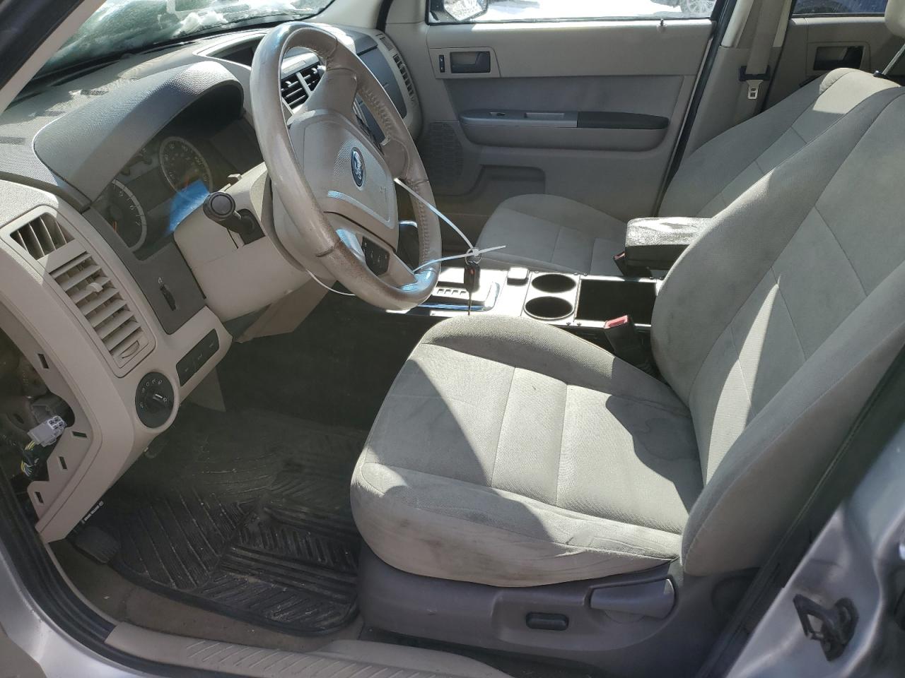2010 Ford Escape - Image 7
