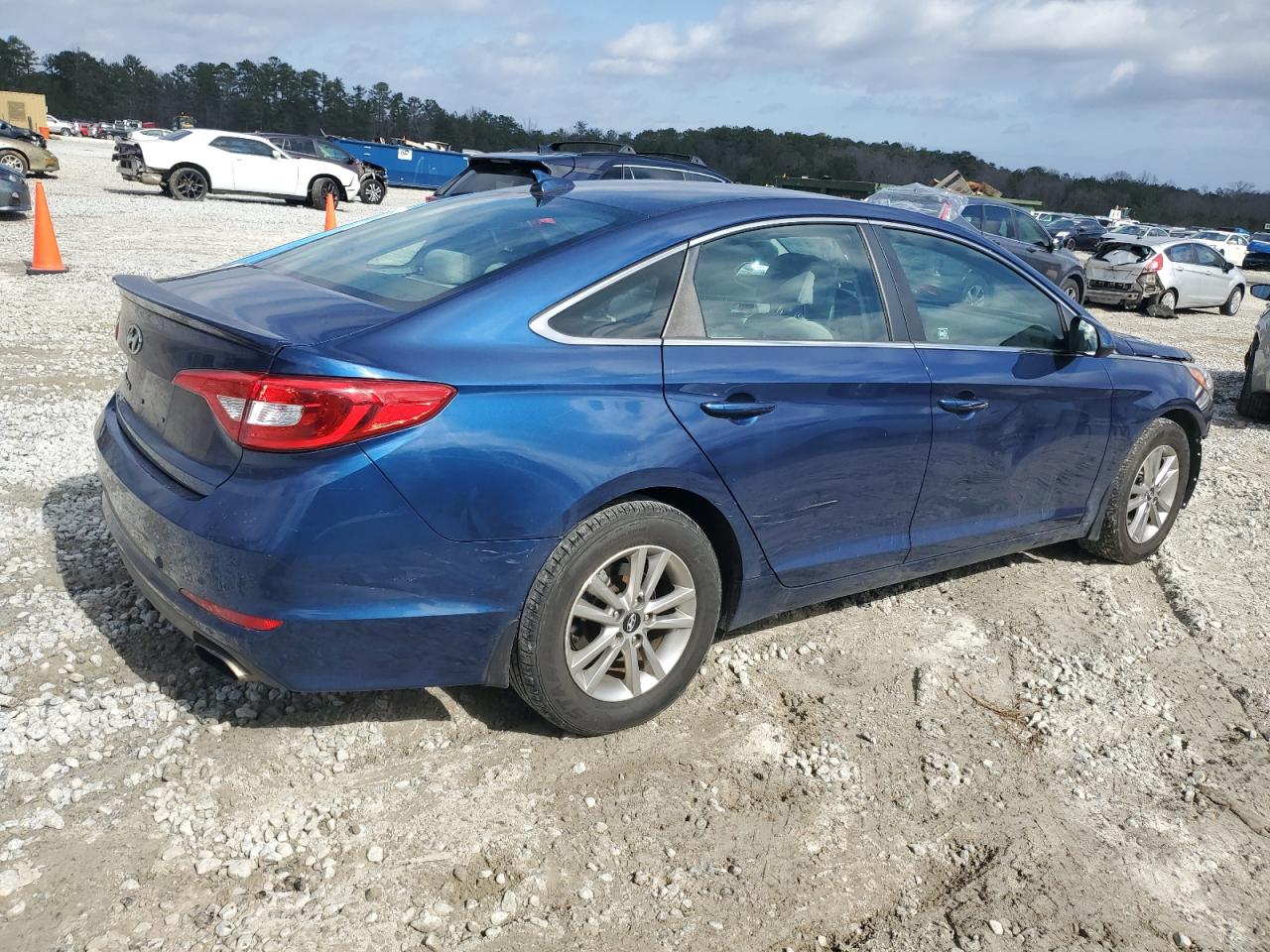 2016 Hyundai Sonata - Image 3