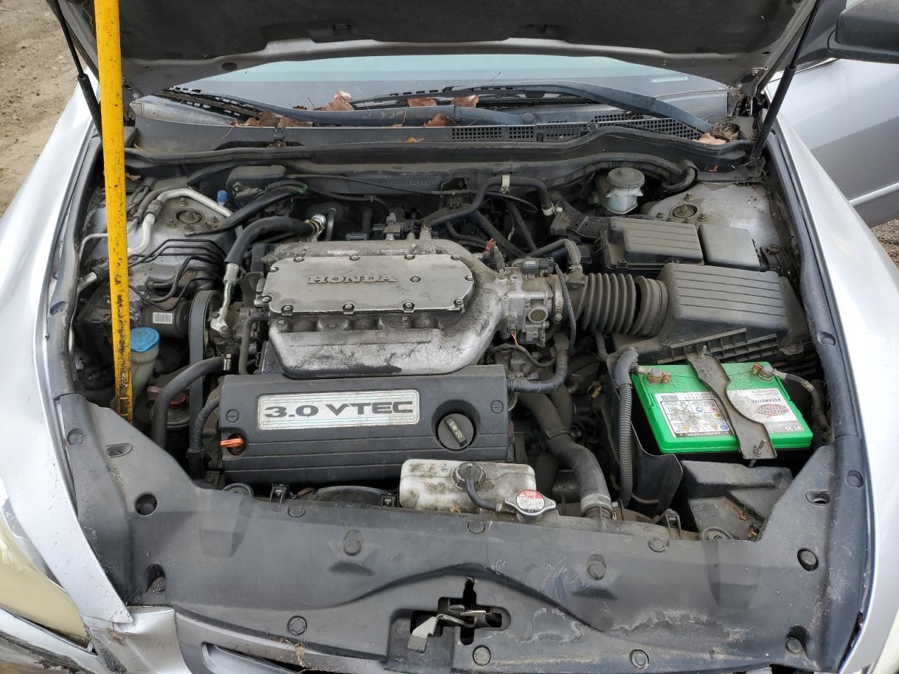 2004 Honda Accord - Image 11