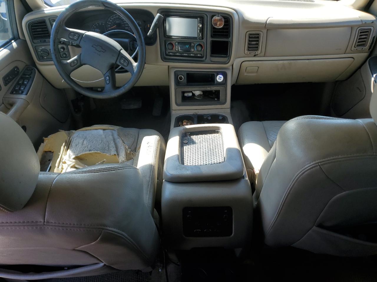 2004 Chevrolet Tahoe - Image 8