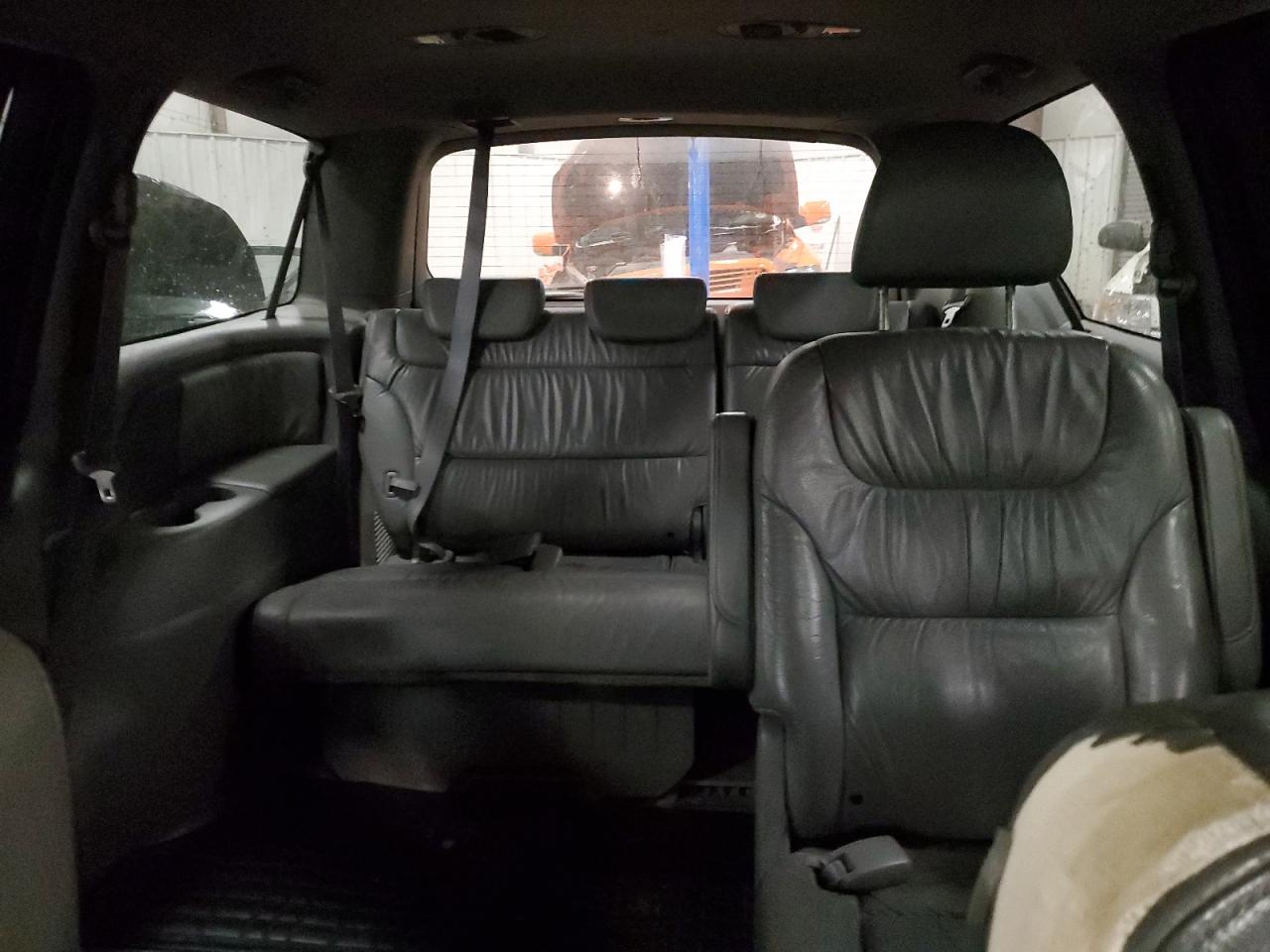 2008 Honda Odyssey - Image 10