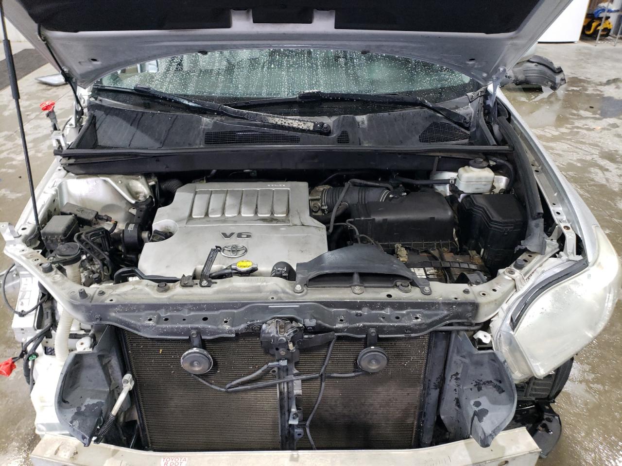 2010 Toyota Highlander - Image 12