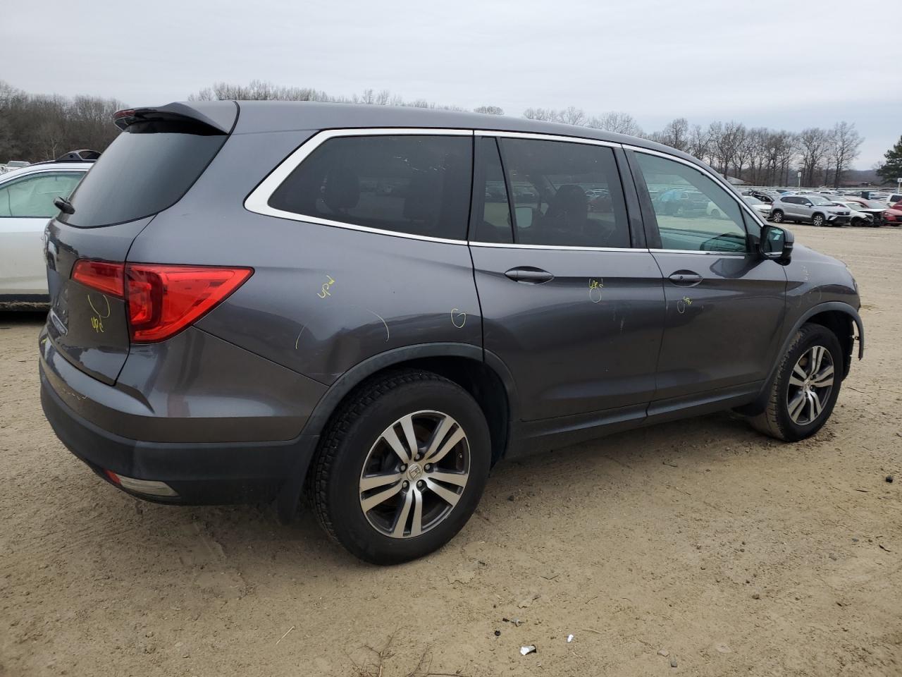 2017 Honda Pilot - Image 3