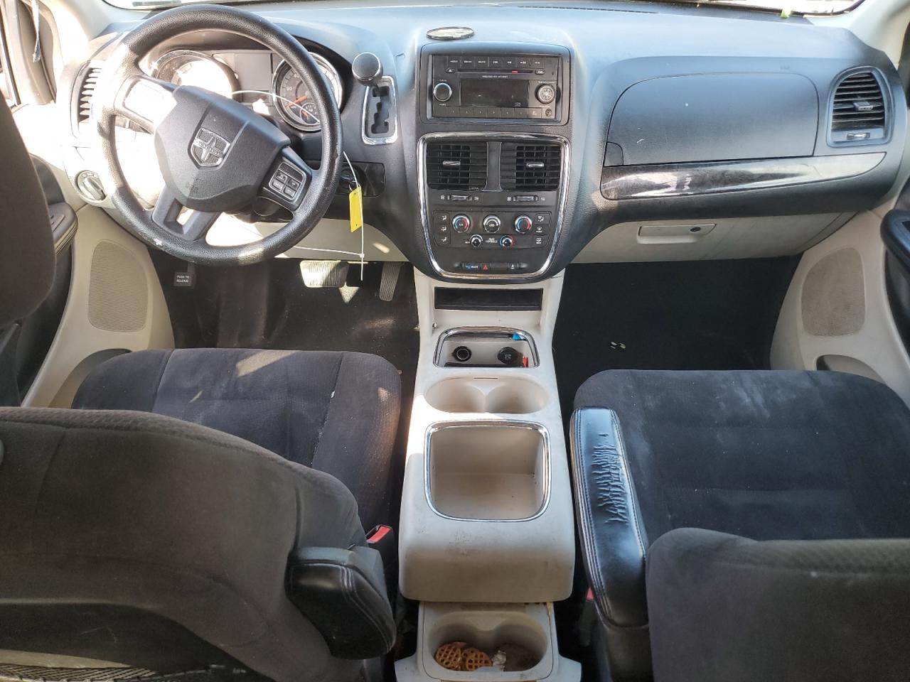 2015 Dodge Caravan - Image 8