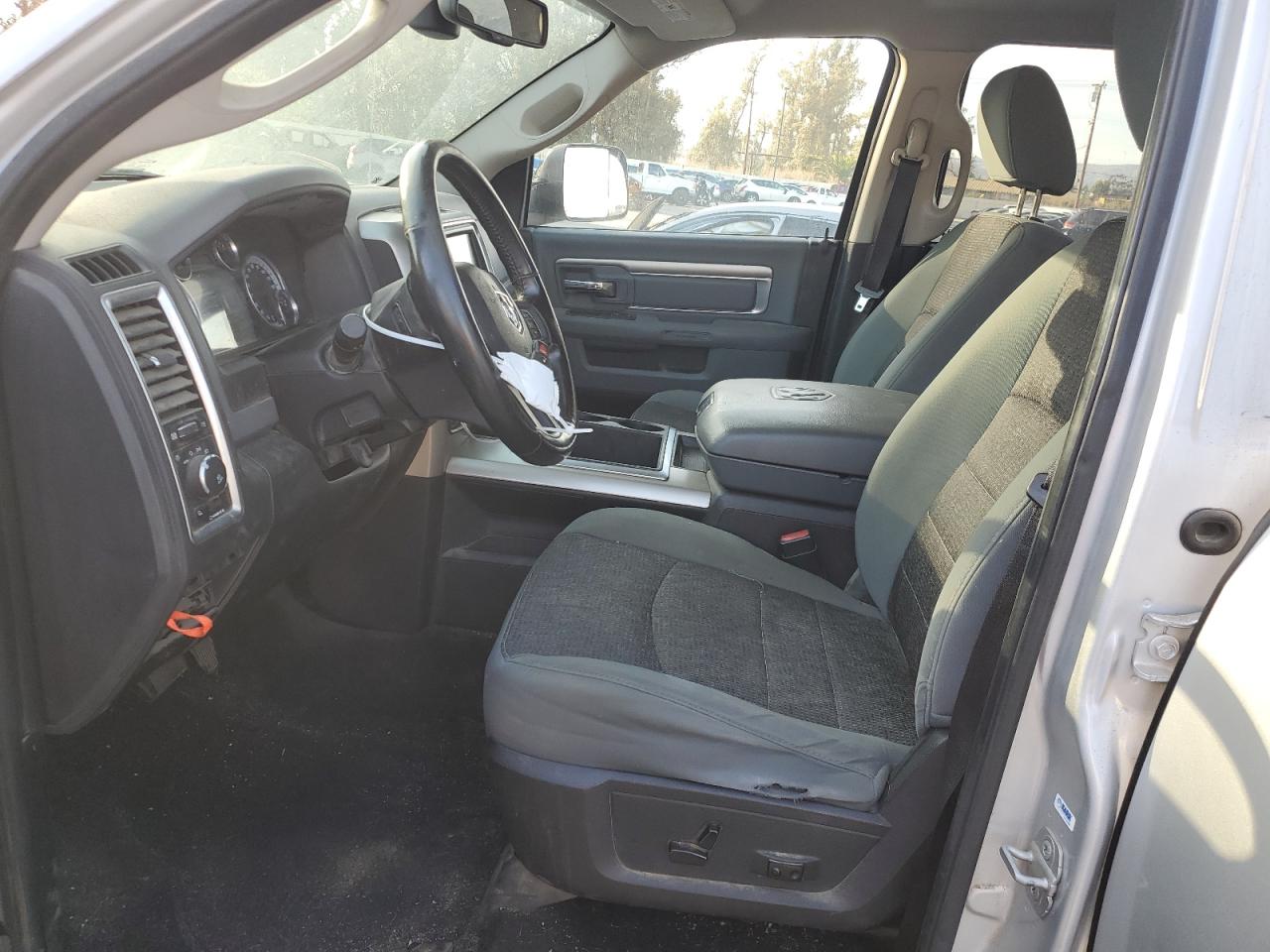 2014 RAM 1500 - Image 7