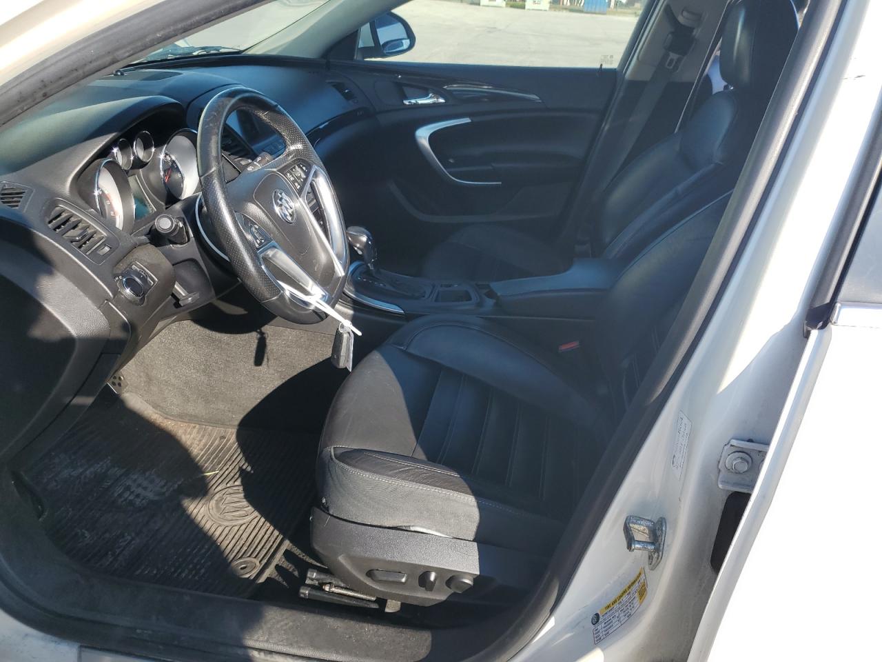 2012 Buick Regal - Image 7