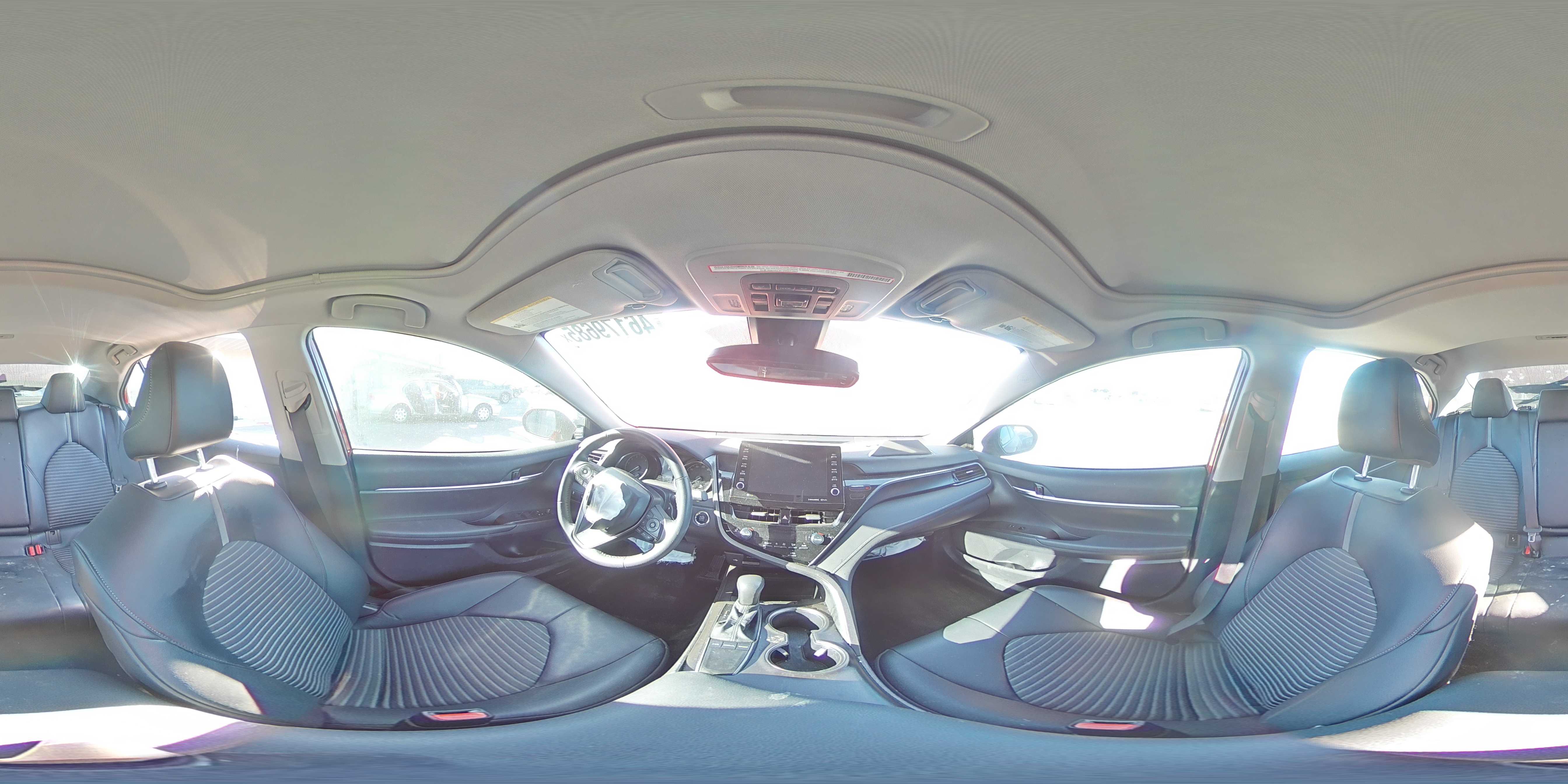 2022 Toyota Camry - Image 14