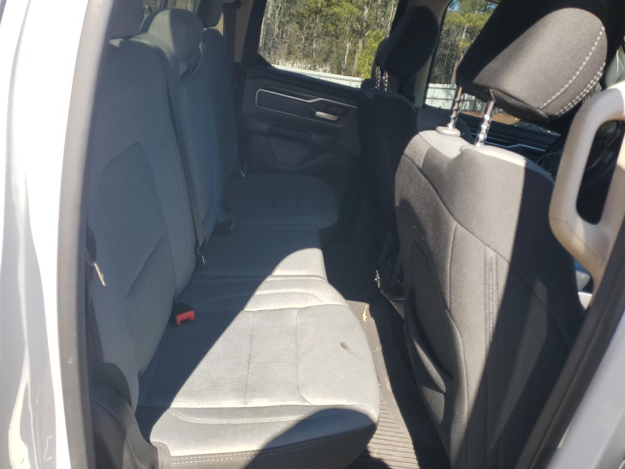 2020 RAM 1500 - Image 10