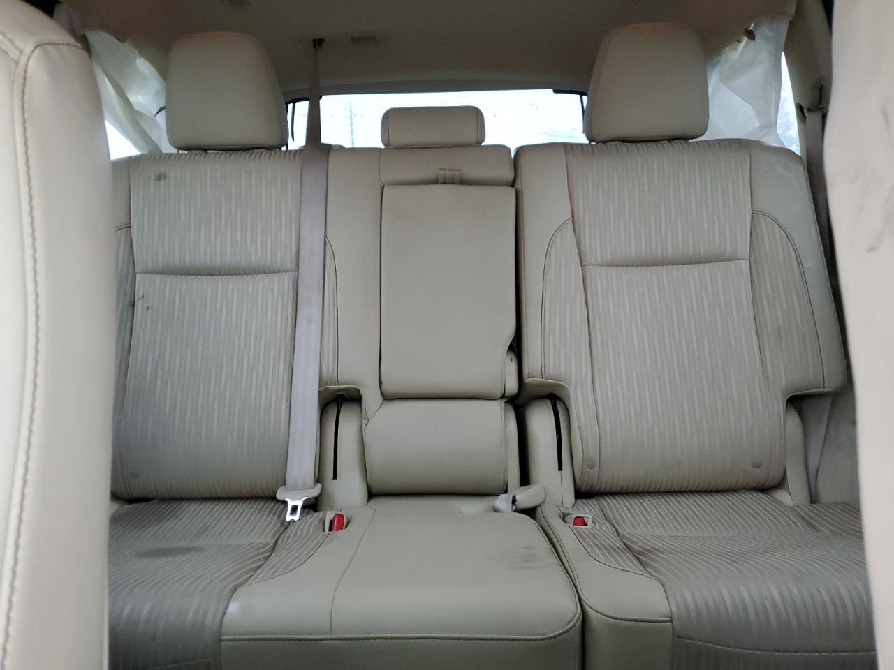 2014 Toyota Highlander - Image 10