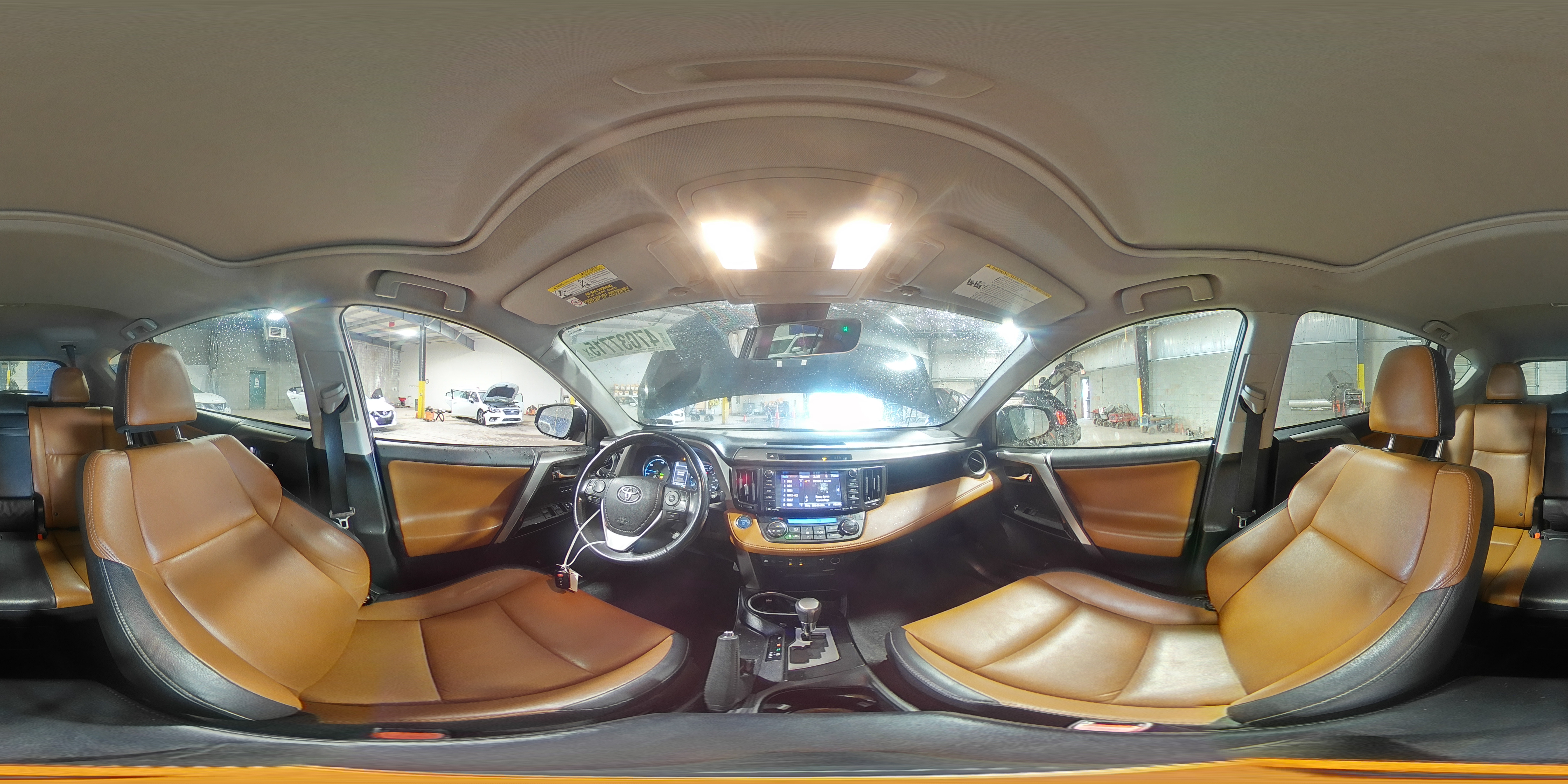 2018 Toyota RAV 4 - Image 16