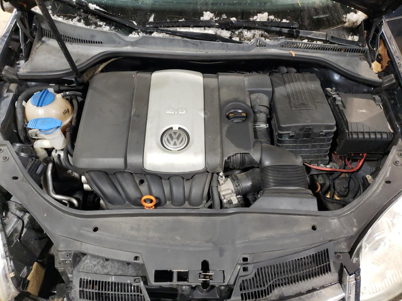 2009 Volkswagen Jetta - Image 12