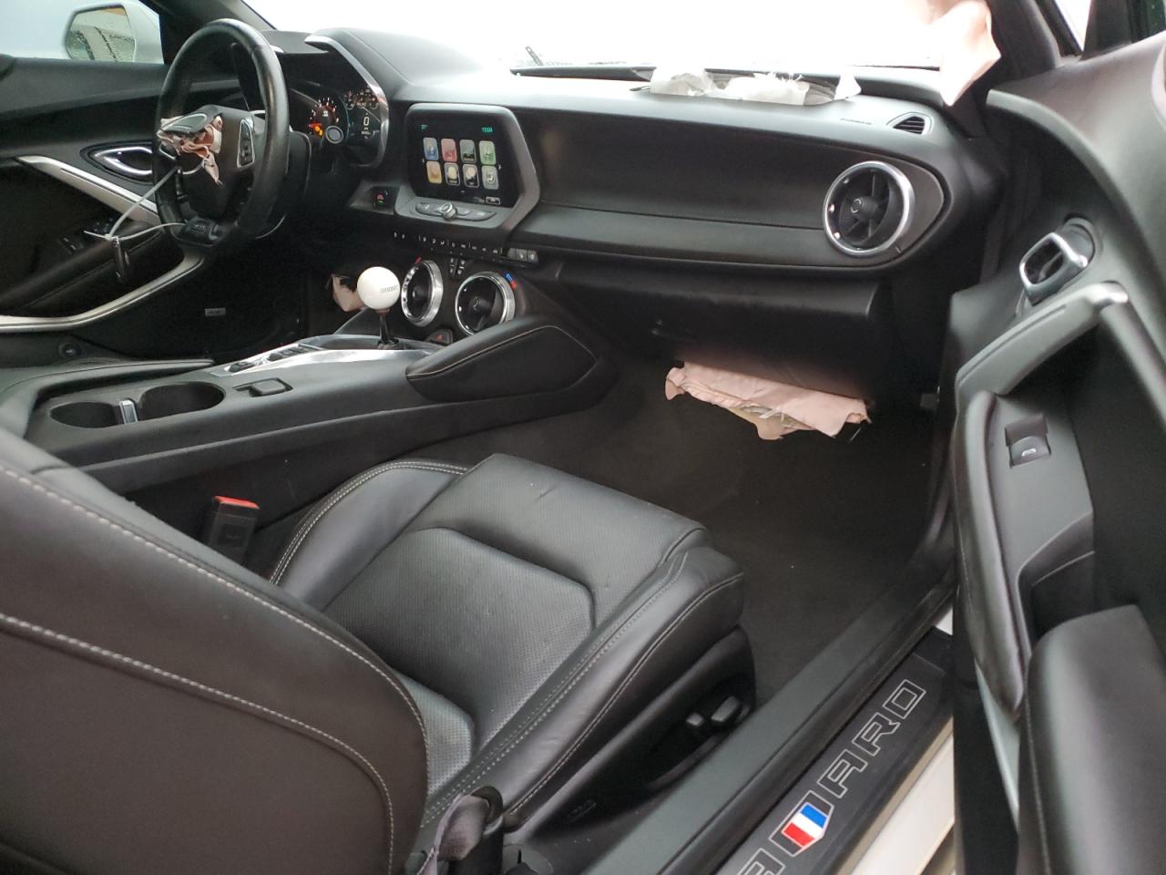 2017 Chevrolet Camaro - Image 11