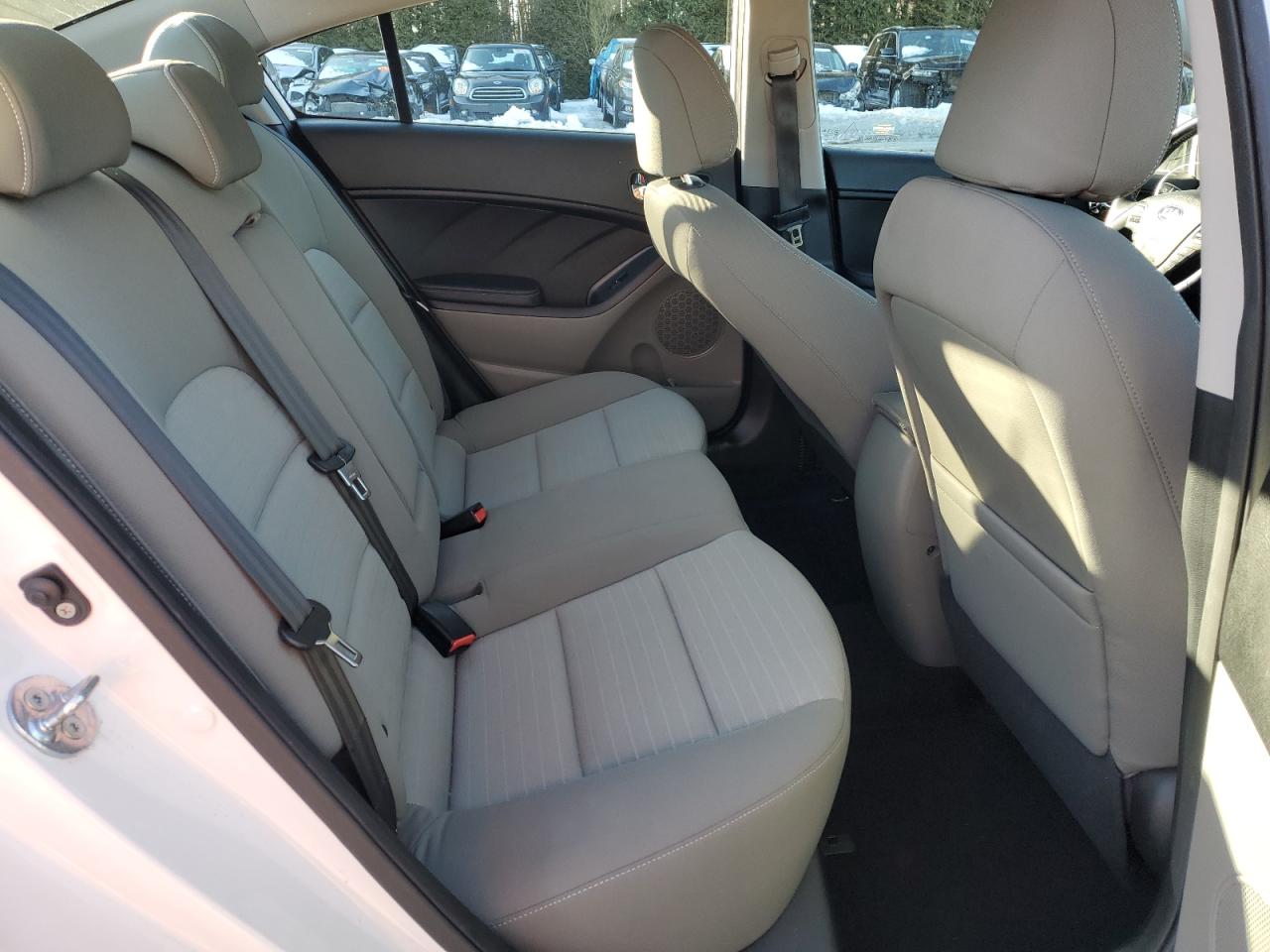2014 Kia Forte - Image 10